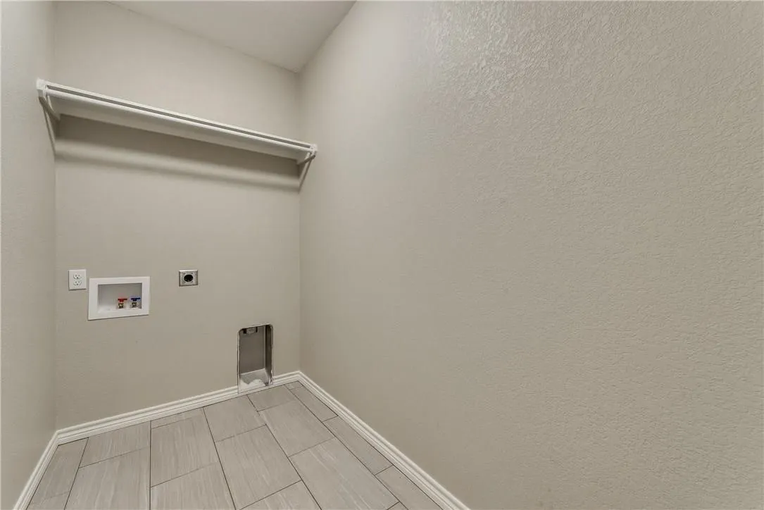 Duplex For Rent in Taylor County , 6035 Jennings Drive 6037, Abilene, Texas 79606, 3 Bedroom, 2 Bathroom, 2 Garage spaces, 3,052 Sqft, built in 2017, mls#21381877, Real Estate Agent in Abilene, Homes For Rent in Taylor county, Homes For Rent in Abilene, Realtor in Abilene Texas, Real Estate Brokerage Independent Realty Texas, Luminita Cordes Realtor