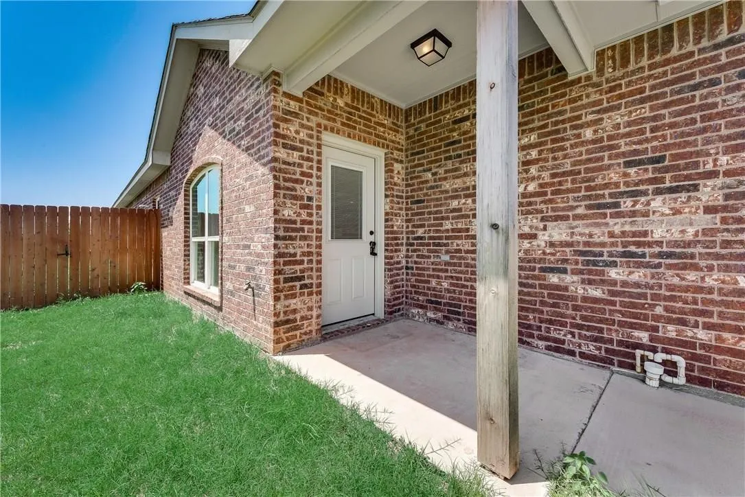 Duplex For Rent in Taylor County , 6035 Jennings Drive 6037, Abilene, Texas 79606, 3 Bedroom, 2 Bathroom, 2 Garage spaces, 3,052 Sqft, built in 2017, mls#21381877, Real Estate Agent in Abilene, Homes For Rent in Taylor county, Homes For Rent in Abilene, Realtor in Abilene Texas, Real Estate Brokerage Independent Realty Texas, Luminita Cordes Realtor
