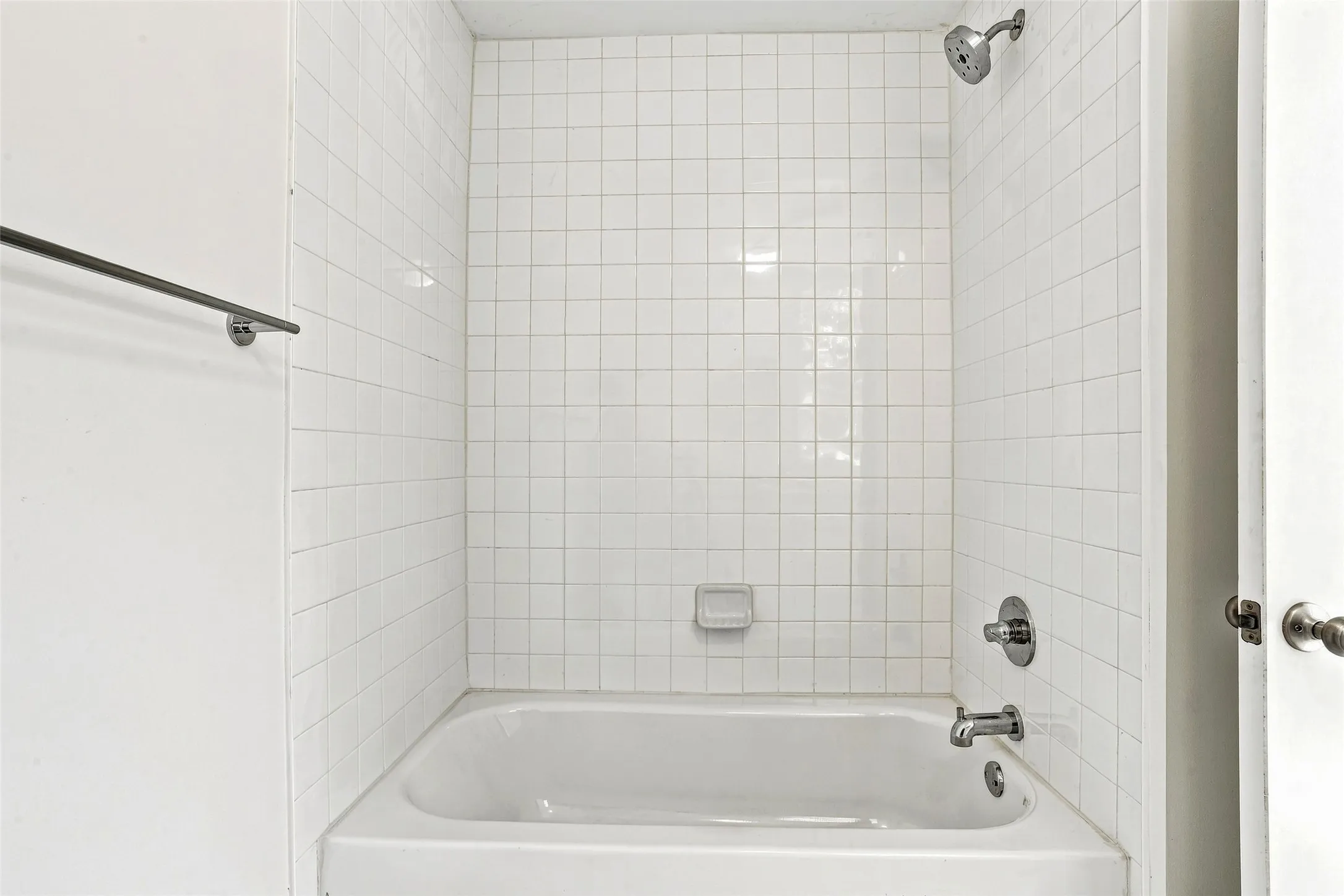 Single Family Residence For Sale in Tarrant County , 1009 Greer Street, Fort Worth, Texas 76102, 2 Bedroom, 2 Bathroom, Garage spaces, 1,500 Sqft, built in 1923, mls#21381879, Real Estate Agent in Fort Worth, Homes For Sale in Tarrant county, Homes For Sale in Fort Worth, Realtor in Fort Worth Texas, Real Estate Brokerage Independent Realty Texas, Luminita Cordes Realtor