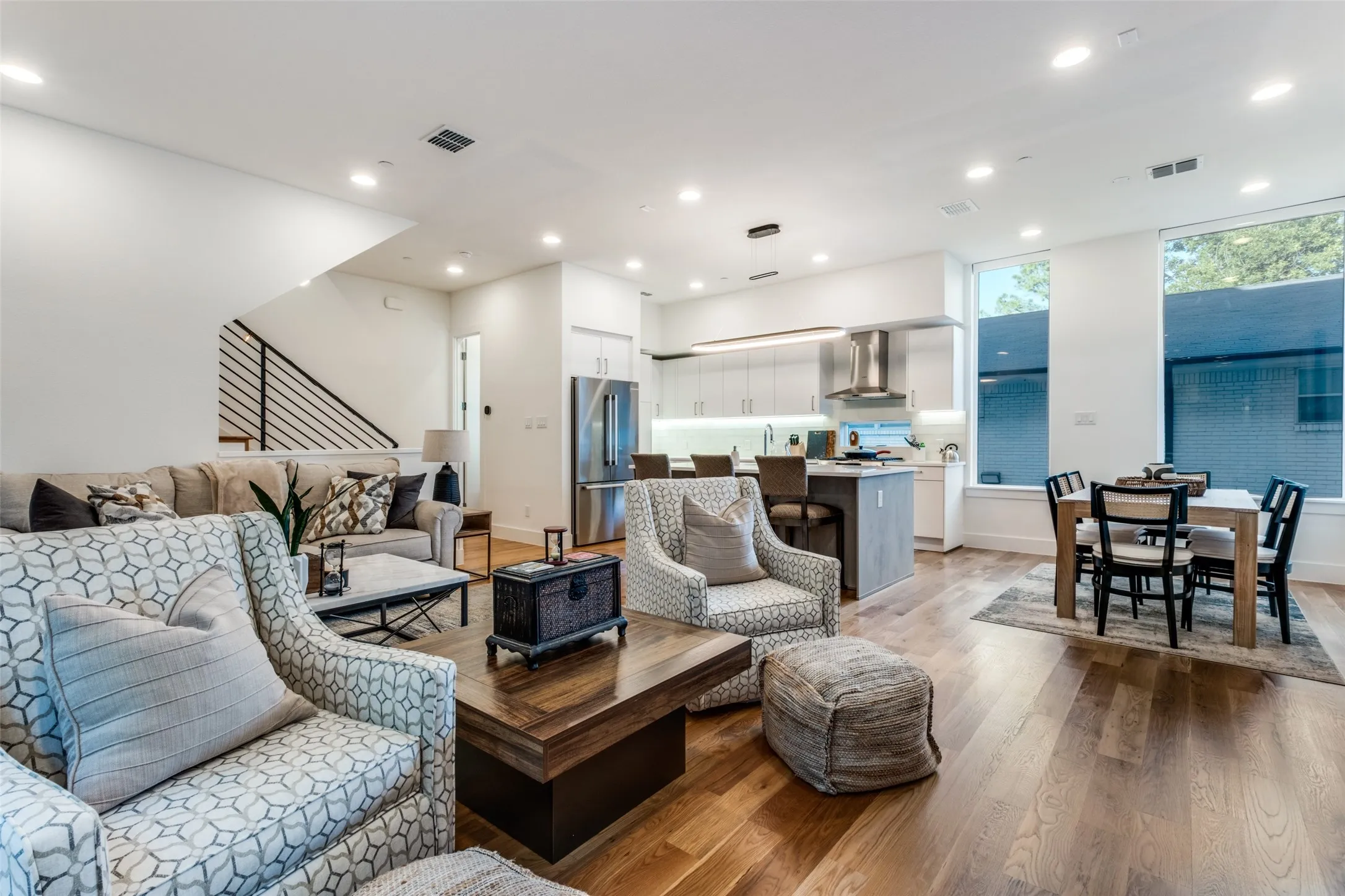 Condominium For Rent in Dallas County , 1932 Cuyler Court, Dallas, Texas 75204, 2 Bedroom, 3 Bathroom, 2 Garage spaces, 1,746 Sqft, built in 2023, mls#21381823, Real Estate Agent in Dallas, Homes For Rent in Dallas county, Homes For Rent in Dallas, Realtor in Dallas Texas, Real Estate Brokerage Independent Realty Texas, Luminita Cordes Realtor