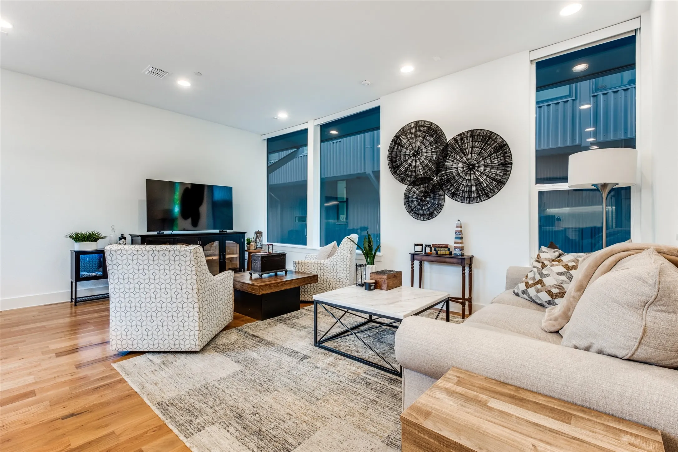 Condominium For Rent in Dallas County , 1932 Cuyler Court, Dallas, Texas 75204, 2 Bedroom, 3 Bathroom, 2 Garage spaces, 1,746 Sqft, built in 2023, mls#21381823, Real Estate Agent in Dallas, Homes For Rent in Dallas county, Homes For Rent in Dallas, Realtor in Dallas Texas, Real Estate Brokerage Independent Realty Texas, Luminita Cordes Realtor