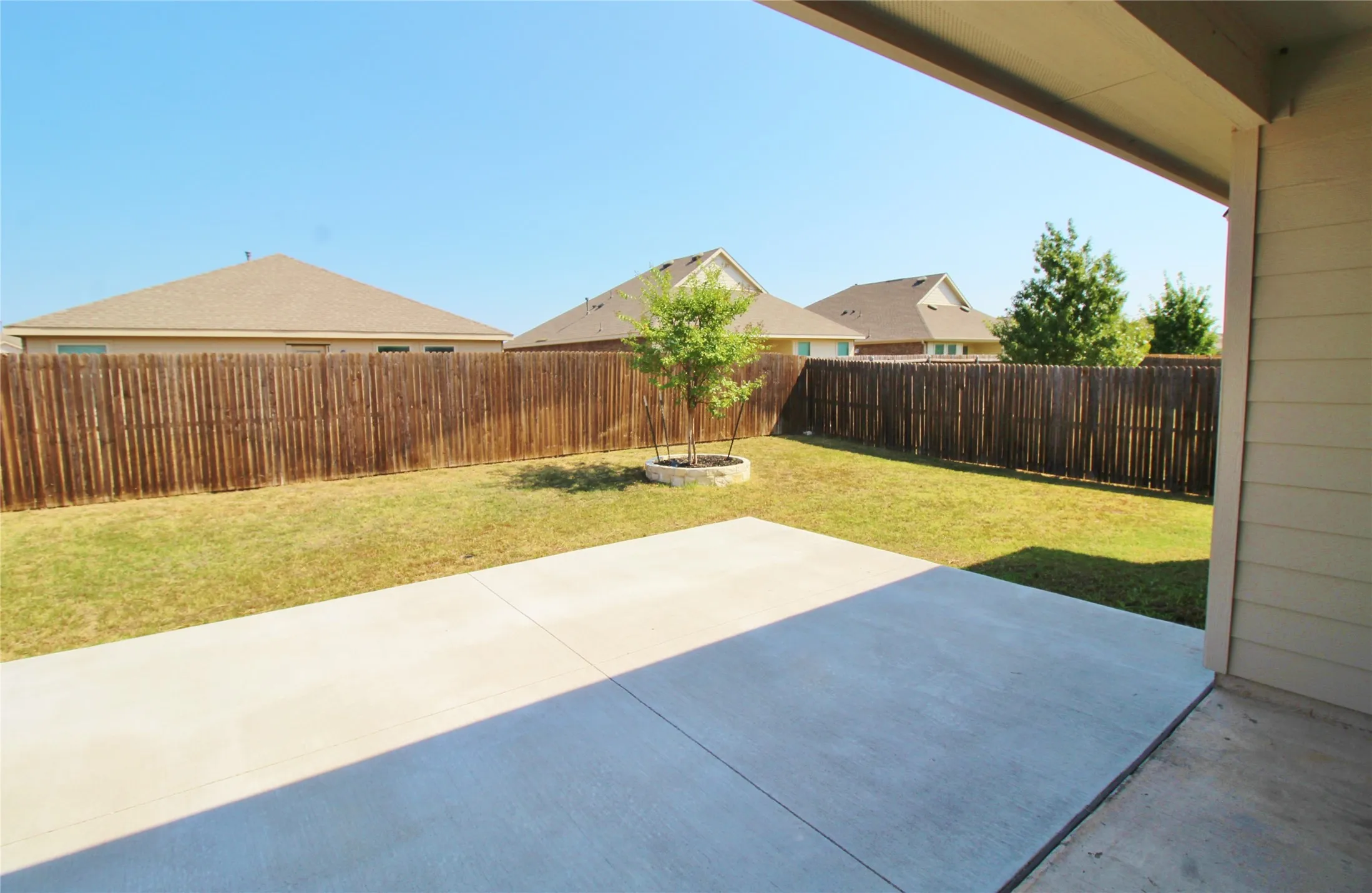 Single Family Residence For Rent in Collin County , 1610 Fields View Drive, Anna, Texas 75409, 4 Bedroom, 2 Bathroom, 2 Garage spaces, 1,835 Sqft, built in 2020, mls#21381808, Real Estate Agent in Anna, Homes For Rent in Collin county, Homes For Rent in Anna, Realtor in Anna Texas, Real Estate Brokerage Independent Realty Texas, Luminita Cordes Realtor