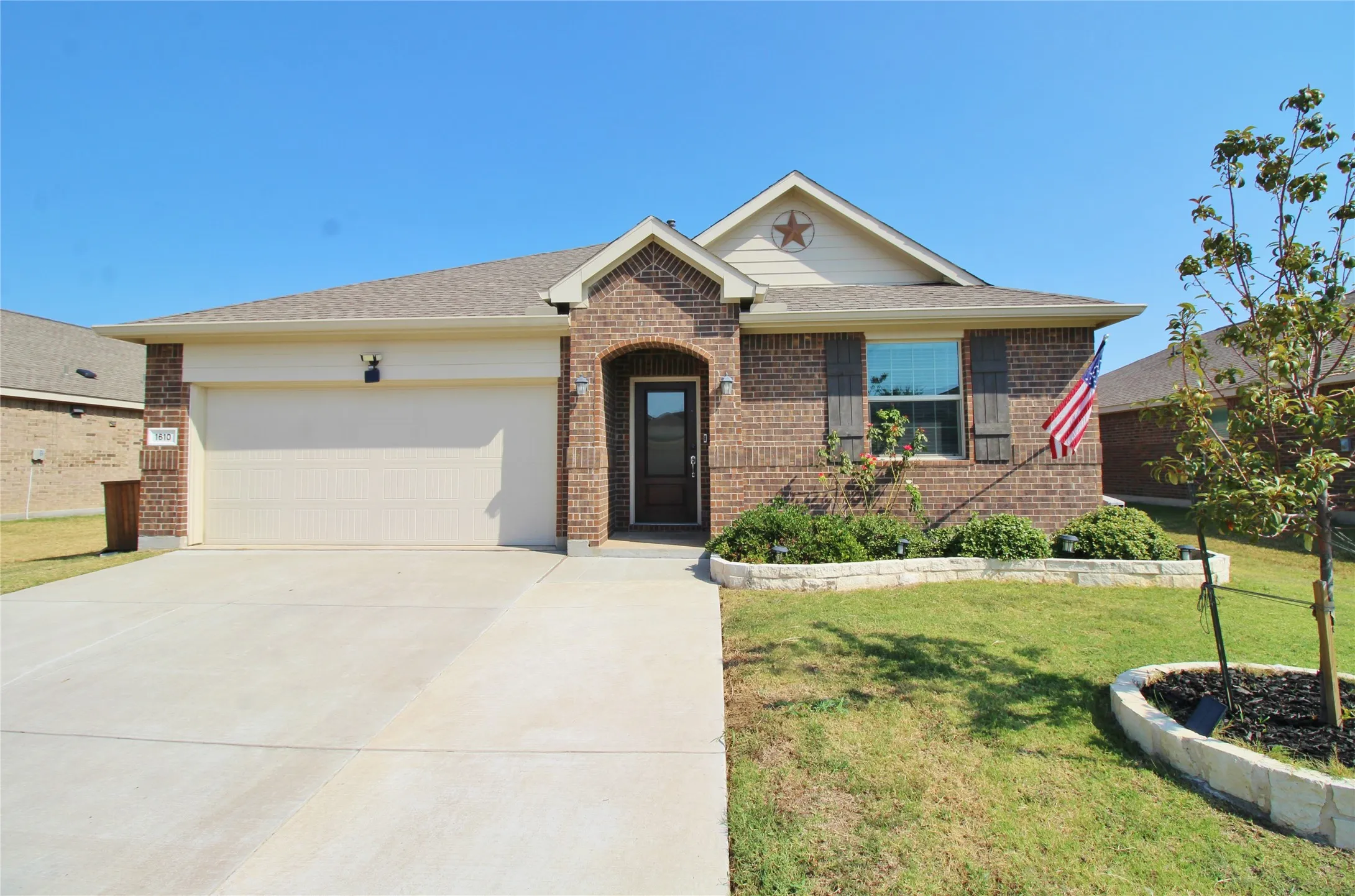 Single Family Residence For Rent in Collin County , 1610 Fields View Drive, Anna, Texas 75409, 4 Bedroom, 2 Bathroom, 2 Garage spaces, 1,835 Sqft, built in 2020, mls#21381808, Real Estate Agent in Anna, Homes For Rent in Collin county, Homes For Rent in Anna, Realtor in Anna Texas, Real Estate Brokerage Independent Realty Texas, Luminita Cordes Realtor