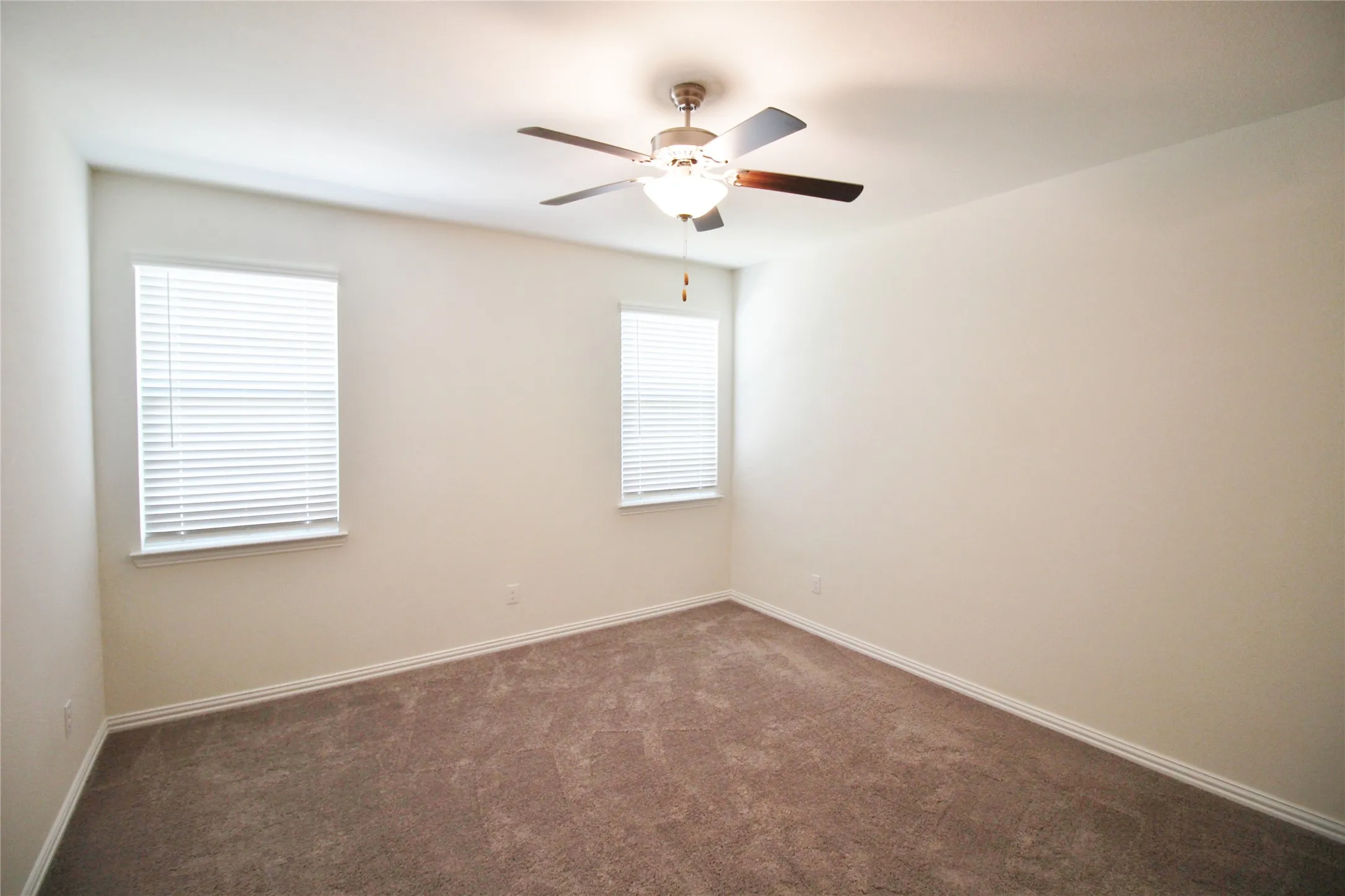 Single Family Residence For Rent in Collin County , 1610 Fields View Drive, Anna, Texas 75409, 4 Bedroom, 2 Bathroom, 2 Garage spaces, 1,835 Sqft, built in 2020, mls#21381808, Real Estate Agent in Anna, Homes For Rent in Collin county, Homes For Rent in Anna, Realtor in Anna Texas, Real Estate Brokerage Independent Realty Texas, Luminita Cordes Realtor