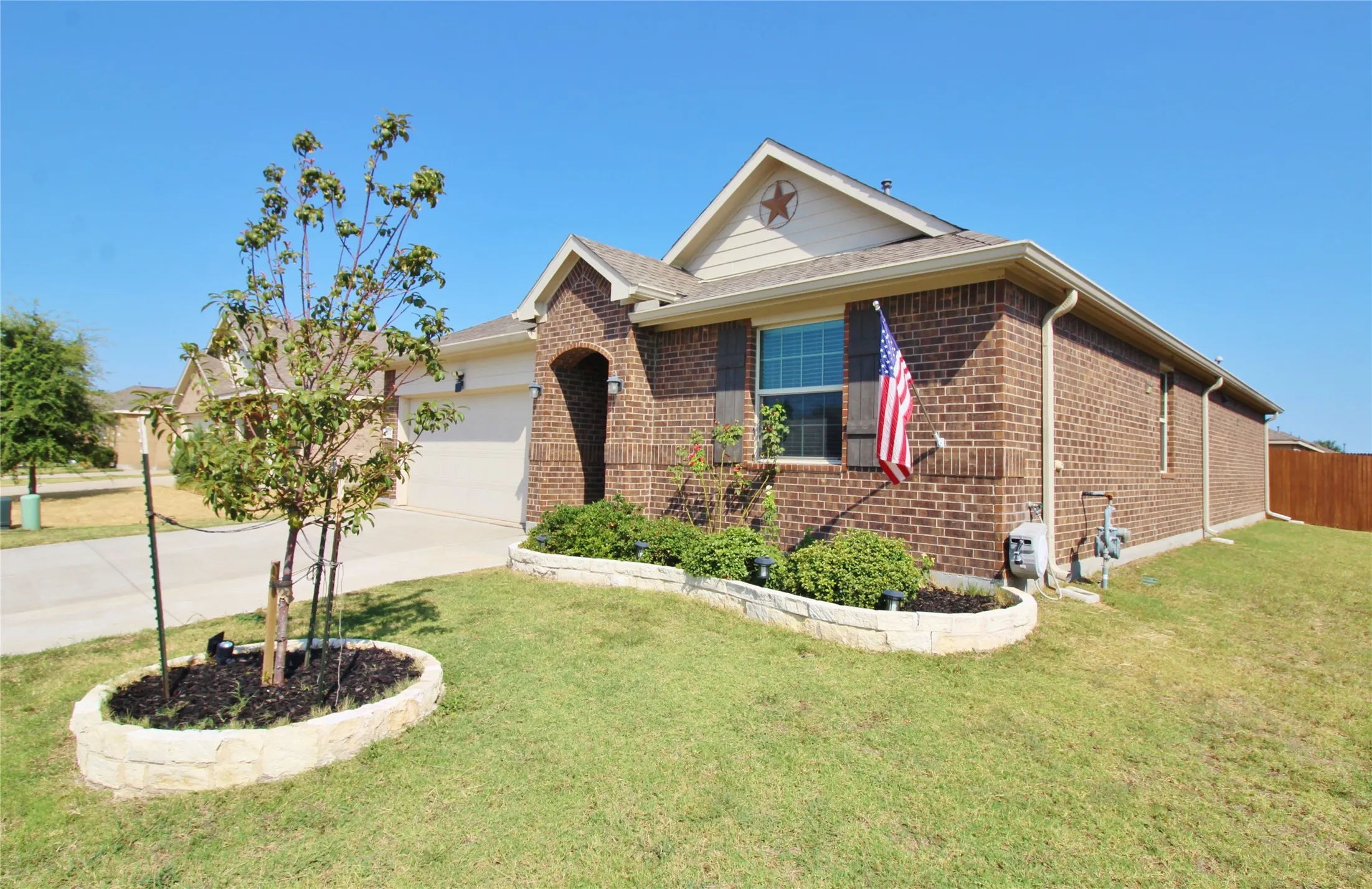 Single Family Residence For Rent in Collin County , 1610 Fields View Drive, Anna, Texas 75409, 4 Bedroom, 2 Bathroom, 2 Garage spaces, 1,835 Sqft, built in 2020, mls#21381808, Real Estate Agent in Anna, Homes For Rent in Collin county, Homes For Rent in Anna, Realtor in Anna Texas, Real Estate Brokerage Independent Realty Texas, Luminita Cordes Realtor
