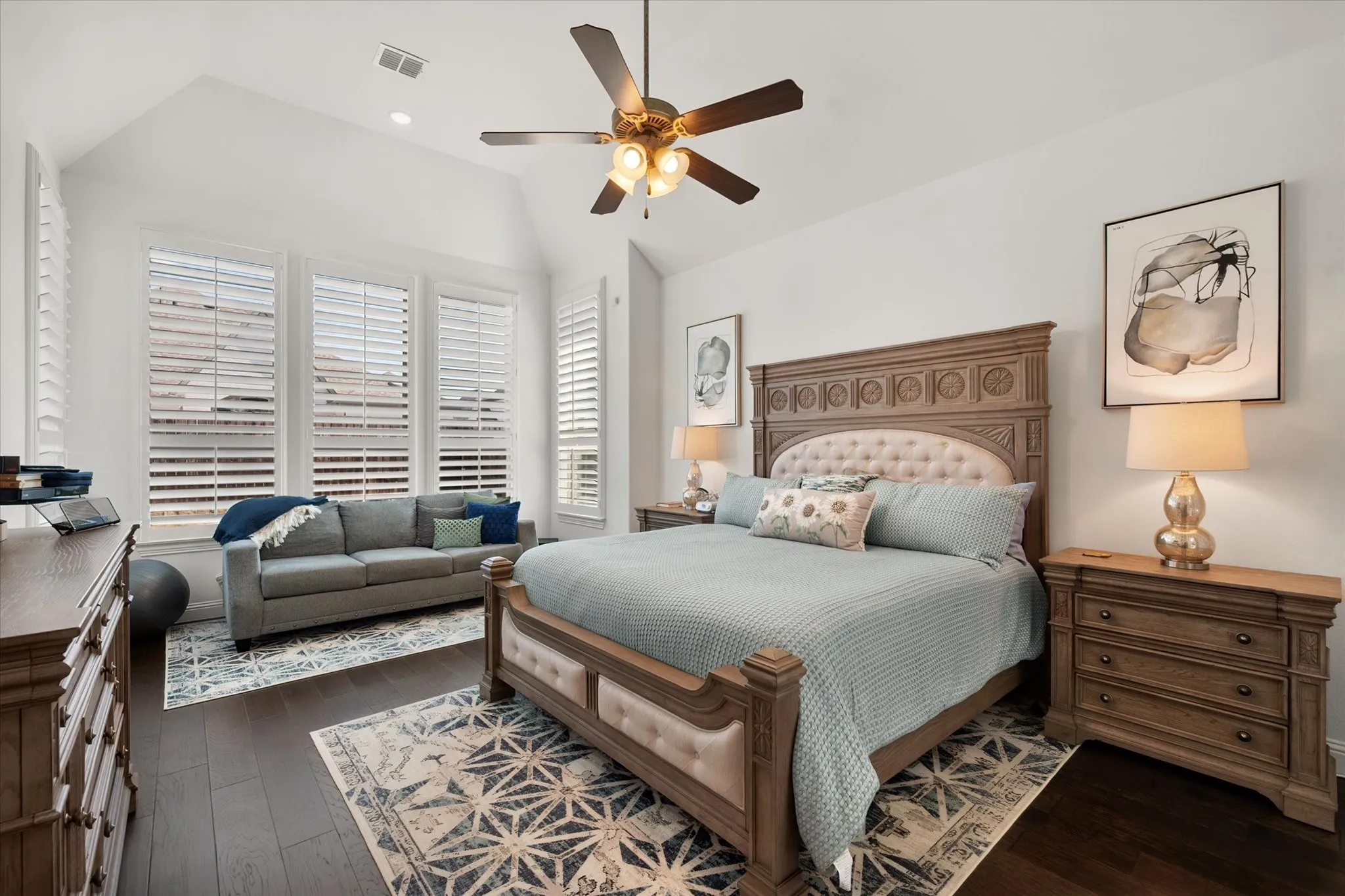 Single Family Residence For Sale in Collin County , 2802 Maverick Way, Celina, Texas 75009, 4 Bedroom, 5 Bathroom, 3 Garage spaces, 3,197 Sqft, built in 2019, mls#21372473, Real Estate Agent in Celina, Homes For Sale in Collin county, Homes For Sale in Celina, Realtor in Celina Texas, Real Estate Brokerage Independent Realty Texas, Luminita Cordes Realtor