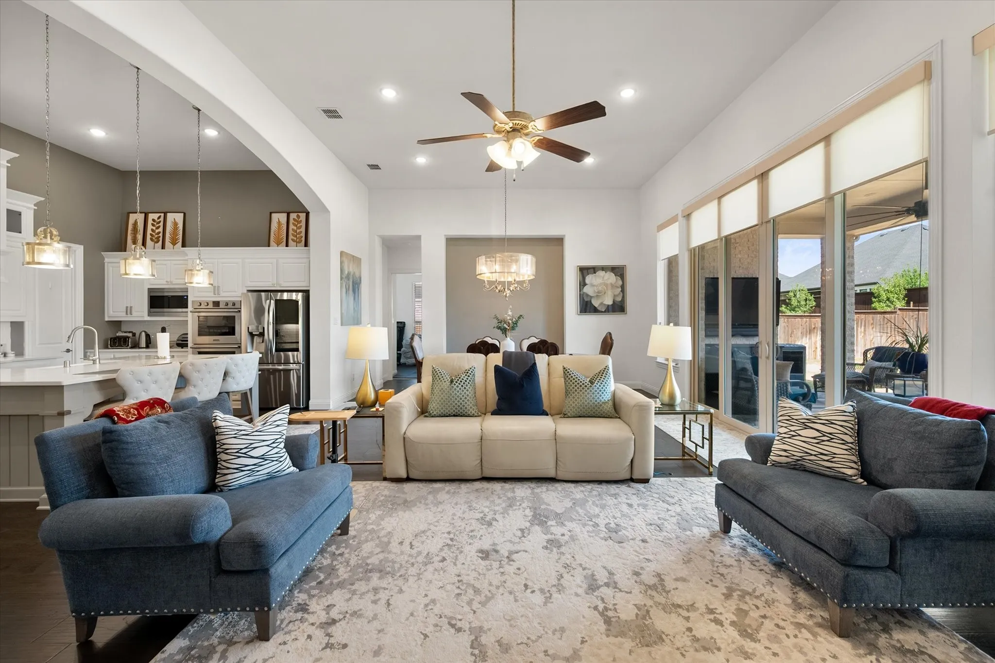 Single Family Residence For Sale in Collin County , 2802 Maverick Way, Celina, Texas 75009, 4 Bedroom, 5 Bathroom, 3 Garage spaces, 3,197 Sqft, built in 2019, mls#21372473, Real Estate Agent in Celina, Homes For Sale in Collin county, Homes For Sale in Celina, Realtor in Celina Texas, Real Estate Brokerage Independent Realty Texas, Luminita Cordes Realtor