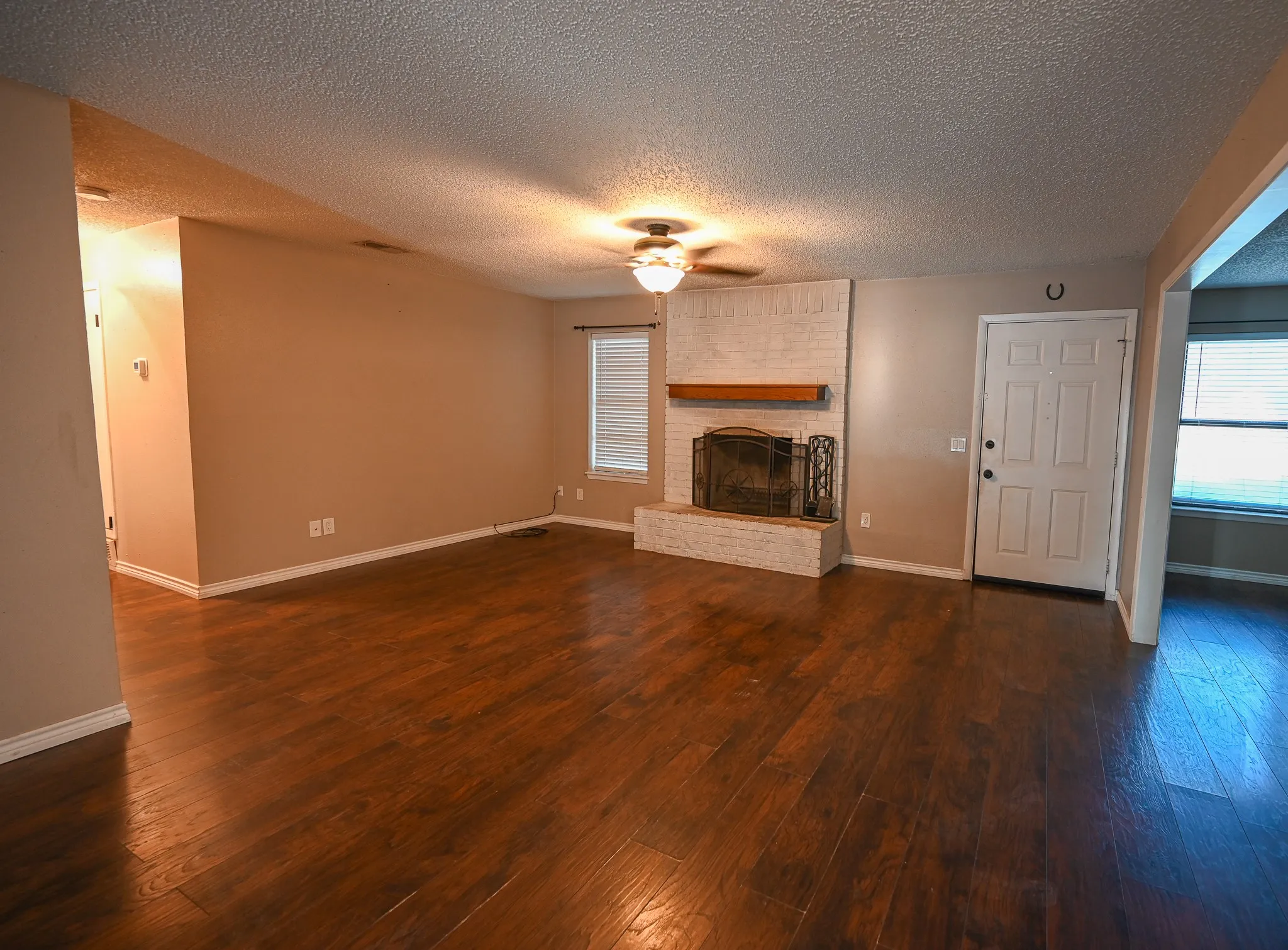 Single Family Residence For Rent in Wise County , 103 Boca Vista Court, Chico, Texas 76431, 3 Bedroom, 2 Bathroom, Garage spaces, 1,621 Sqft, built in 1978, mls#21381313, Real Estate Agent in Chico, Homes For Rent in Wise county, Homes For Rent in Chico, Realtor in Chico Texas, Real Estate Brokerage Independent Realty Texas, Luminita Cordes Realtor