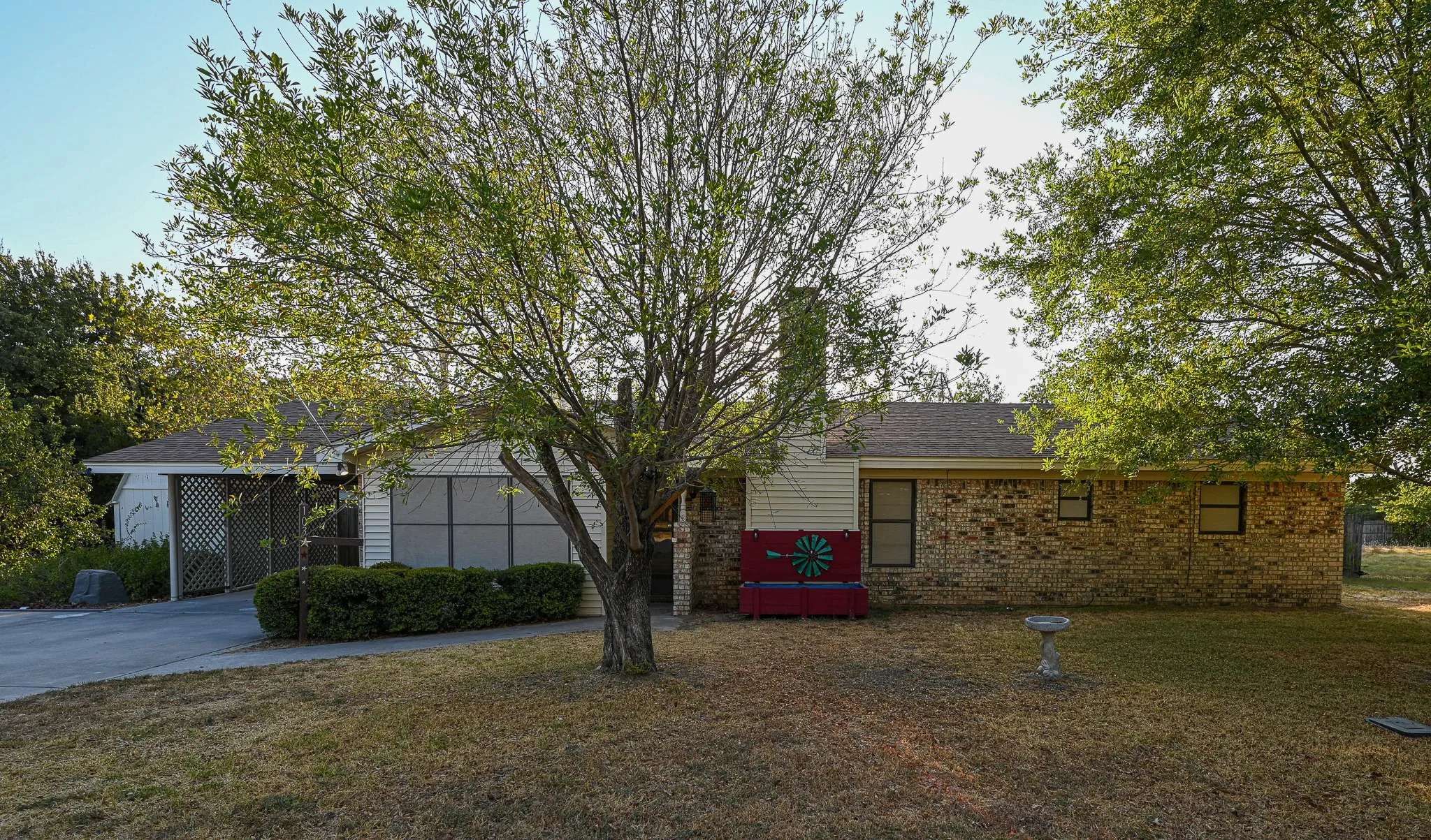 Single Family Residence For Rent in Wise County , 103 Boca Vista Court, Chico, Texas 76431, 3 Bedroom, 2 Bathroom, Garage spaces, 1,621 Sqft, built in 1978, mls#21381313, Real Estate Agent in Chico, Homes For Rent in Wise county, Homes For Rent in Chico, Realtor in Chico Texas, Real Estate Brokerage Independent Realty Texas, Luminita Cordes Realtor