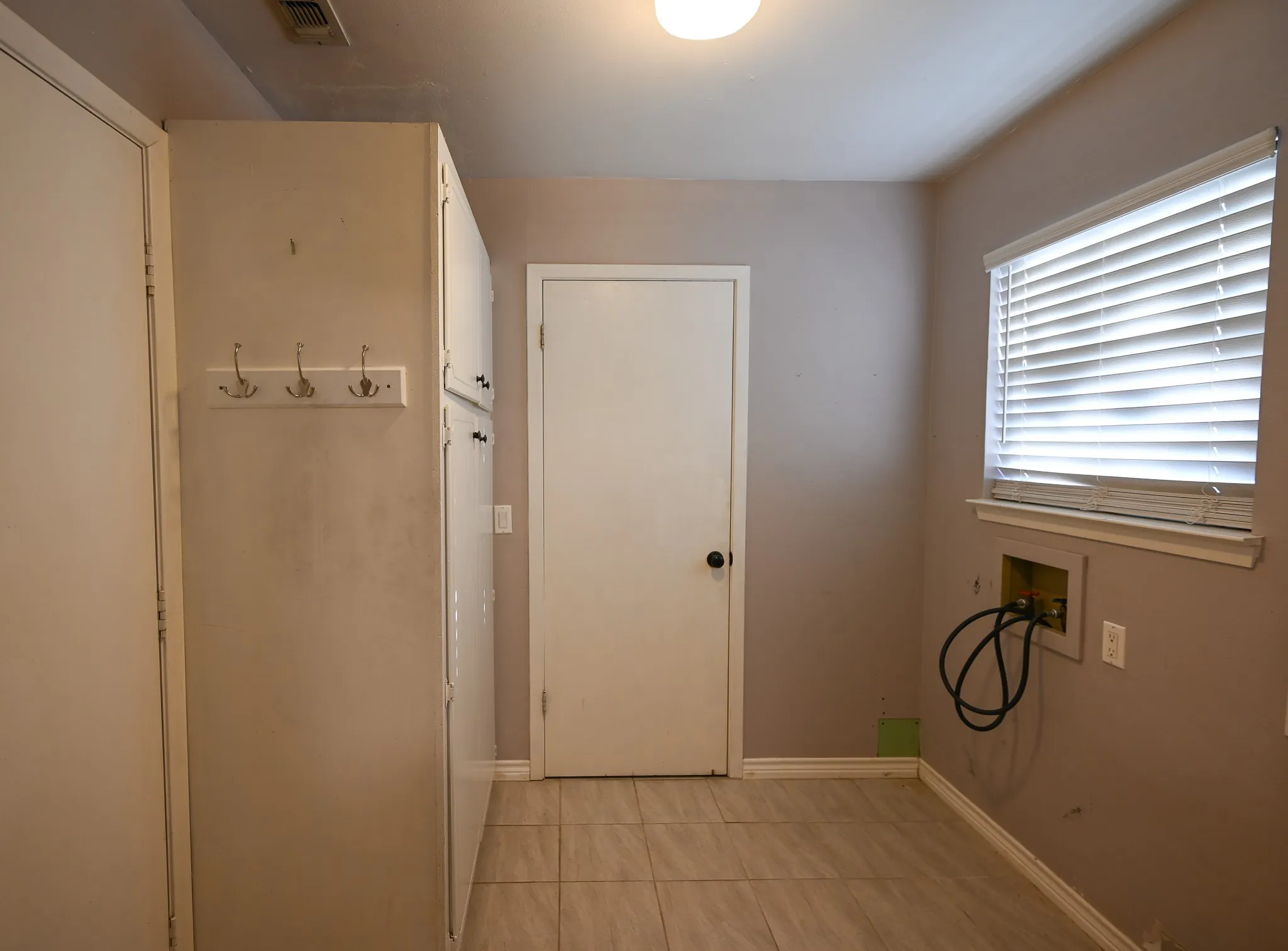 Single Family Residence For Rent in Wise County , 103 Boca Vista Court, Chico, Texas 76431, 3 Bedroom, 2 Bathroom, Garage spaces, 1,621 Sqft, built in 1978, mls#21381313, Real Estate Agent in Chico, Homes For Rent in Wise county, Homes For Rent in Chico, Realtor in Chico Texas, Real Estate Brokerage Independent Realty Texas, Luminita Cordes Realtor