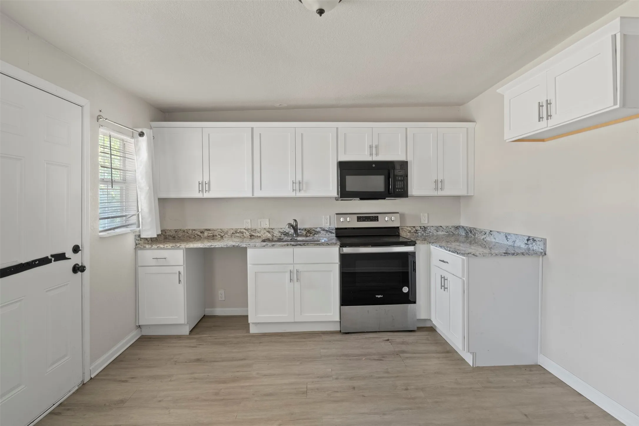 Single Family Residence For Sale in Dallas County , 315 Rea Avenue, Lancaster, Texas 75146, 3 Bedroom, 1 Bathroom, Garage spaces, 1,162 Sqft, built in 1952, mls#21375494, Real Estate Agent in Lancaster, Homes For Sale in Dallas county, Homes For Sale in Lancaster, Realtor in Lancaster Texas, Real Estate Brokerage Independent Realty Texas, Luminita Cordes Realtor