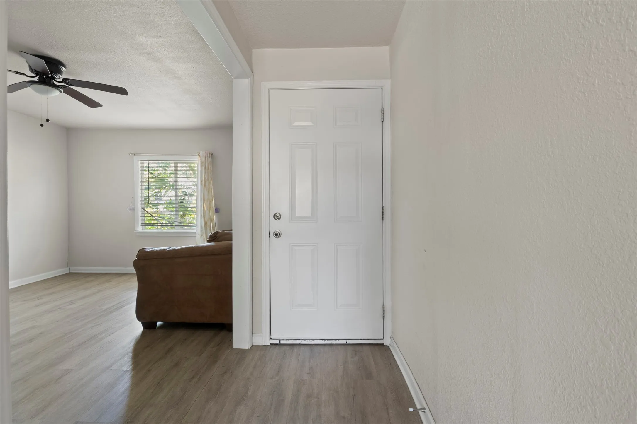 Single Family Residence For Sale in Dallas County , 315 Rea Avenue, Lancaster, Texas 75146, 3 Bedroom, 1 Bathroom, Garage spaces, 1,162 Sqft, built in 1952, mls#21375494, Real Estate Agent in Lancaster, Homes For Sale in Dallas county, Homes For Sale in Lancaster, Realtor in Lancaster Texas, Real Estate Brokerage Independent Realty Texas, Luminita Cordes Realtor