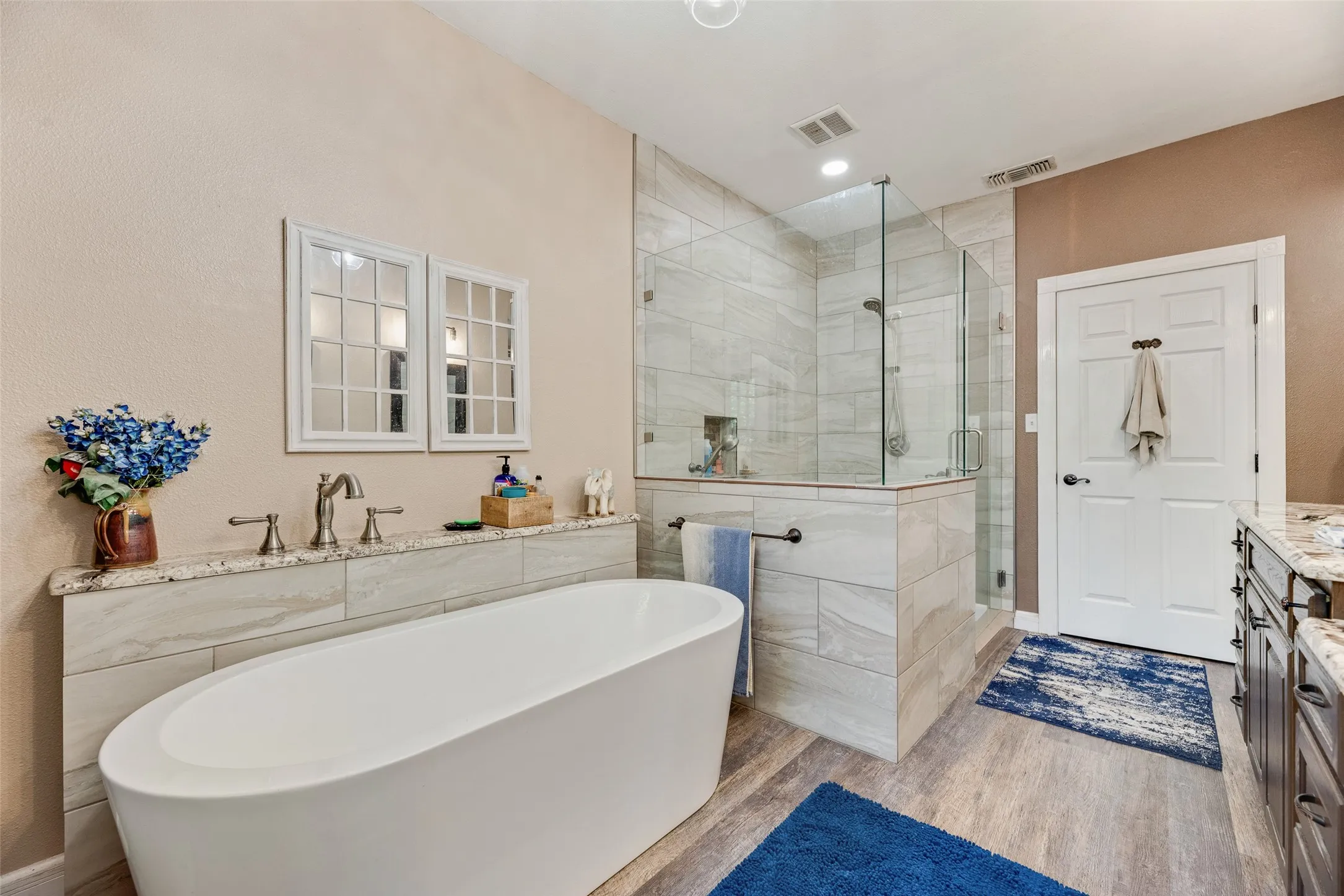 Single Family Residence For Sale in Rockwall County , 2657 Fm 1139, Rockwall, Texas 75032, 4 Bedroom, 3 Bathroom, 2 Garage spaces, 4,078 Sqft, built in 1986, mls#21368799, Real Estate Agent in Rockwall, Homes For Sale in Rockwall county, Homes For Sale in Rockwall, Realtor in Rockwall Texas, Real Estate Brokerage Independent Realty Texas, Luminita Cordes Realtor