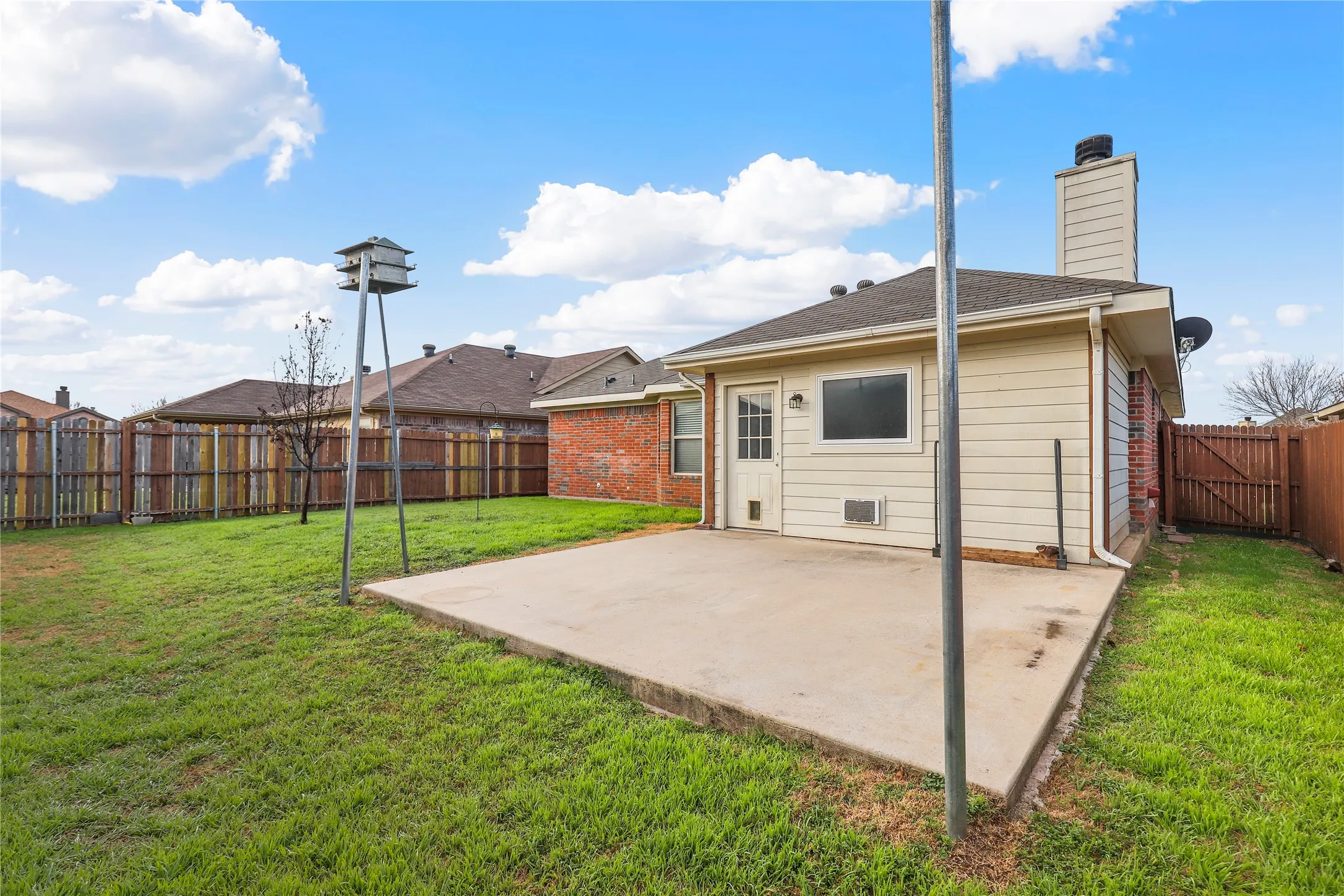 Single Family Residence For Rent in Hood County , 4203 Agate Drive, Granbury, Texas 76049, 3 Bedroom, 2 Bathroom, 2 Garage spaces, 1,539 Sqft, built in 2009, mls#21381903, Real Estate Agent in Granbury, Homes For Rent in Hood county, Homes For Rent in Granbury, Realtor in Granbury Texas, Real Estate Brokerage Independent Realty Texas, Luminita Cordes Realtor