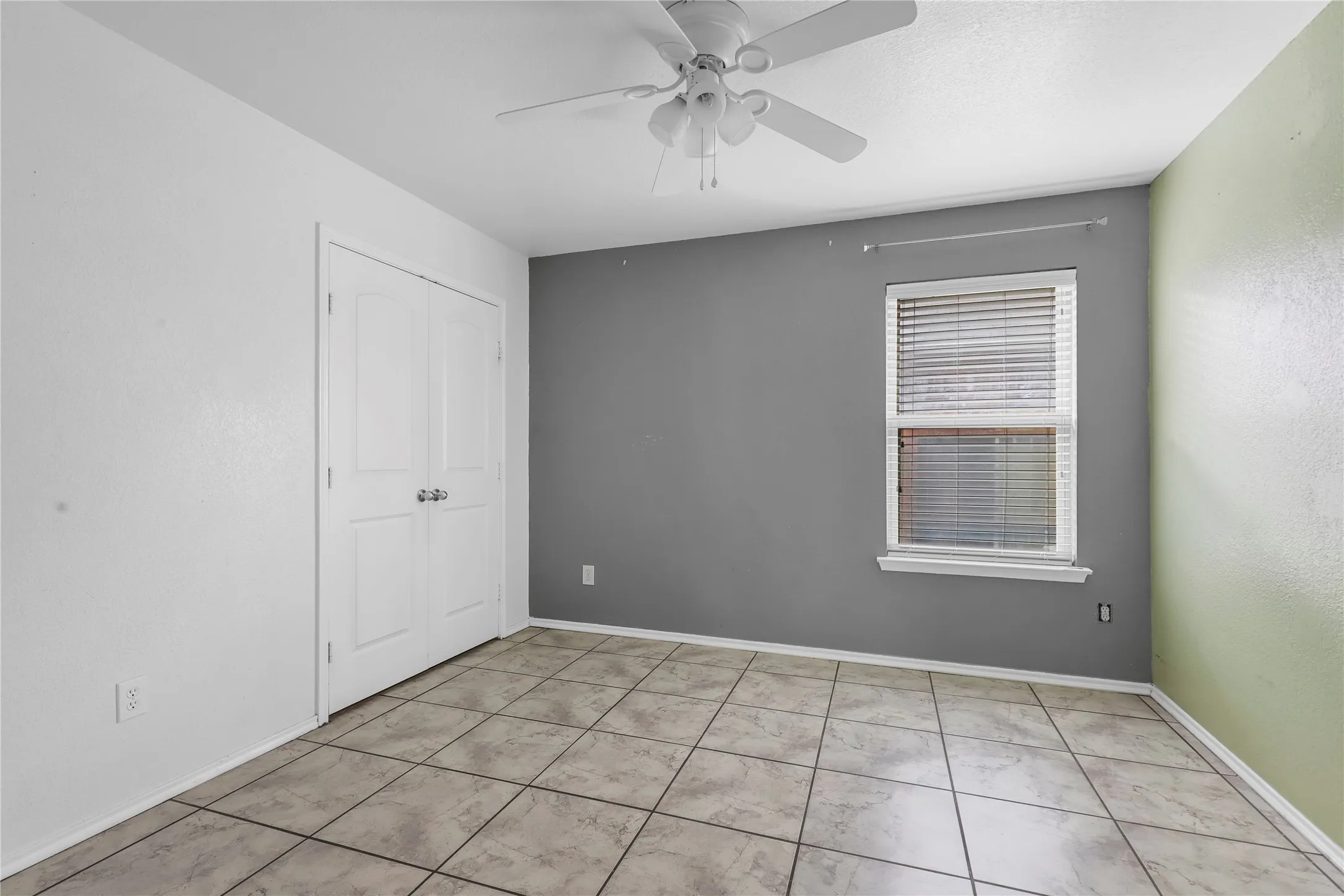 Single Family Residence For Rent in Hood County , 4203 Agate Drive, Granbury, Texas 76049, 3 Bedroom, 2 Bathroom, 2 Garage spaces, 1,539 Sqft, built in 2009, mls#21381903, Real Estate Agent in Granbury, Homes For Rent in Hood county, Homes For Rent in Granbury, Realtor in Granbury Texas, Real Estate Brokerage Independent Realty Texas, Luminita Cordes Realtor