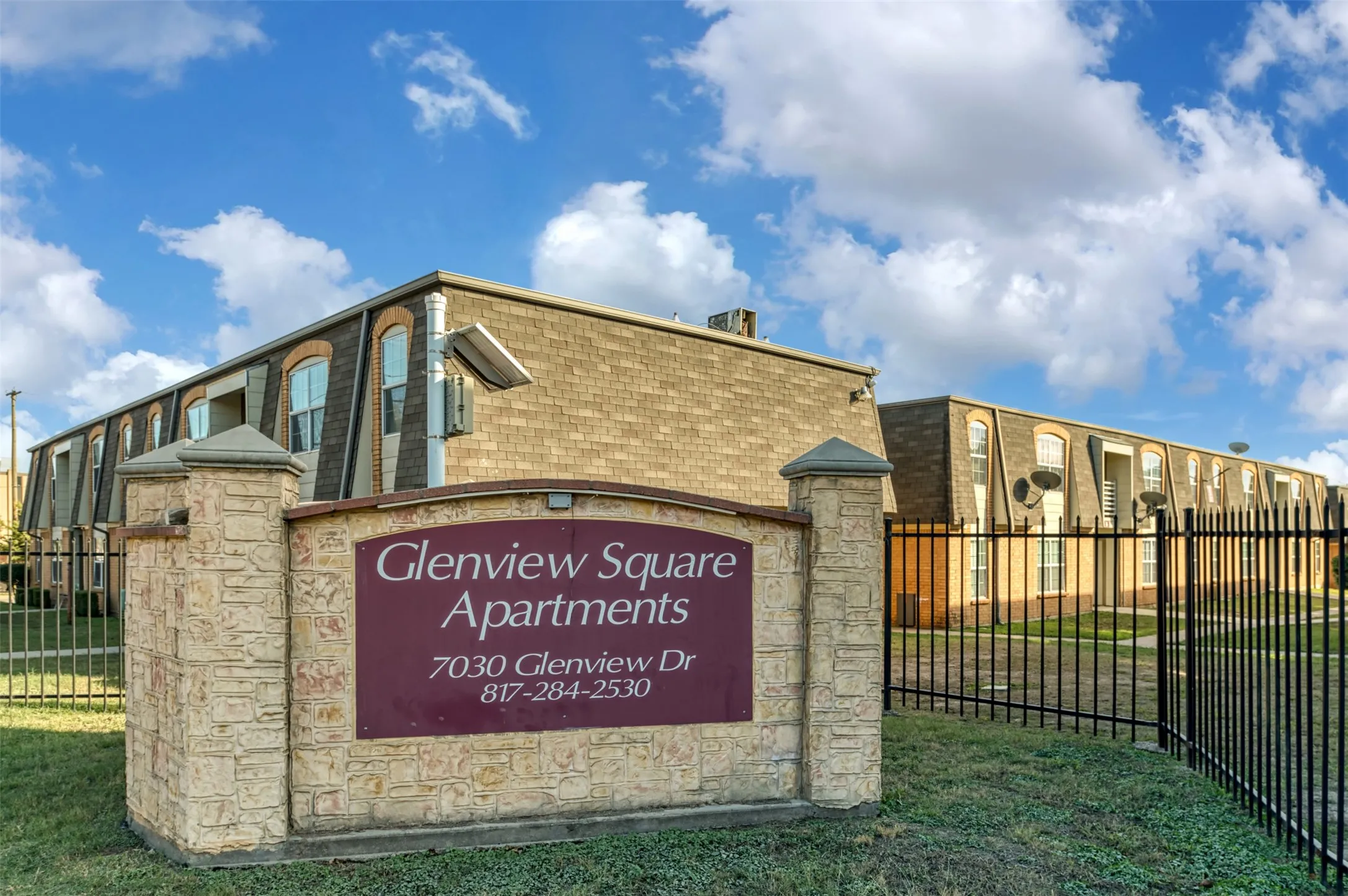 Apartment For Rent in Tarrant County , 7030 Glenview Drive 66, North Richland Hills, Texas 76180, 1 Bedroom, 1 Bathroom, Garage spaces, 714 Sqft, built in 1969, mls#21381906, Real Estate Agent in North Richland Hills, Homes For Rent in Tarrant county, Homes For Rent in North Richland Hills, Realtor in North Richland Hills Texas, Real Estate Brokerage Independent Realty Texas, Luminita Cordes Realtor