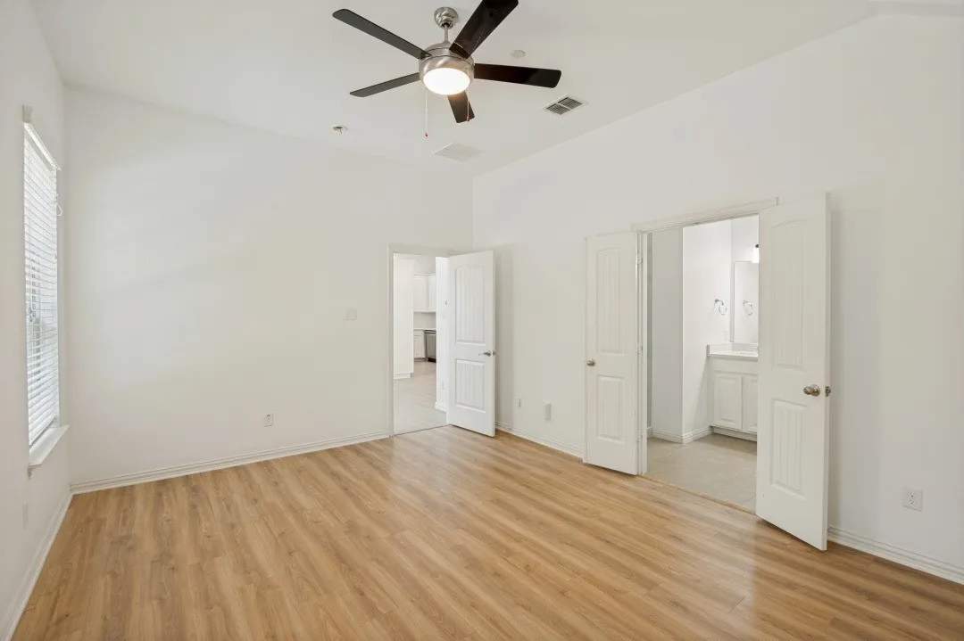 Townhouse For Sale in Denton County , 1613 Black Duck Terrace F, Carrollton, Texas 75010, 3 Bedroom, 3 Bathroom, 2 Garage spaces, 1,947 Sqft, built in 2010, mls#21374464, Real Estate Agent in Carrollton, Homes For Sale in Denton county, Homes For Sale in Carrollton, Realtor in Carrollton Texas, Real Estate Brokerage Independent Realty Texas, Luminita Cordes Realtor