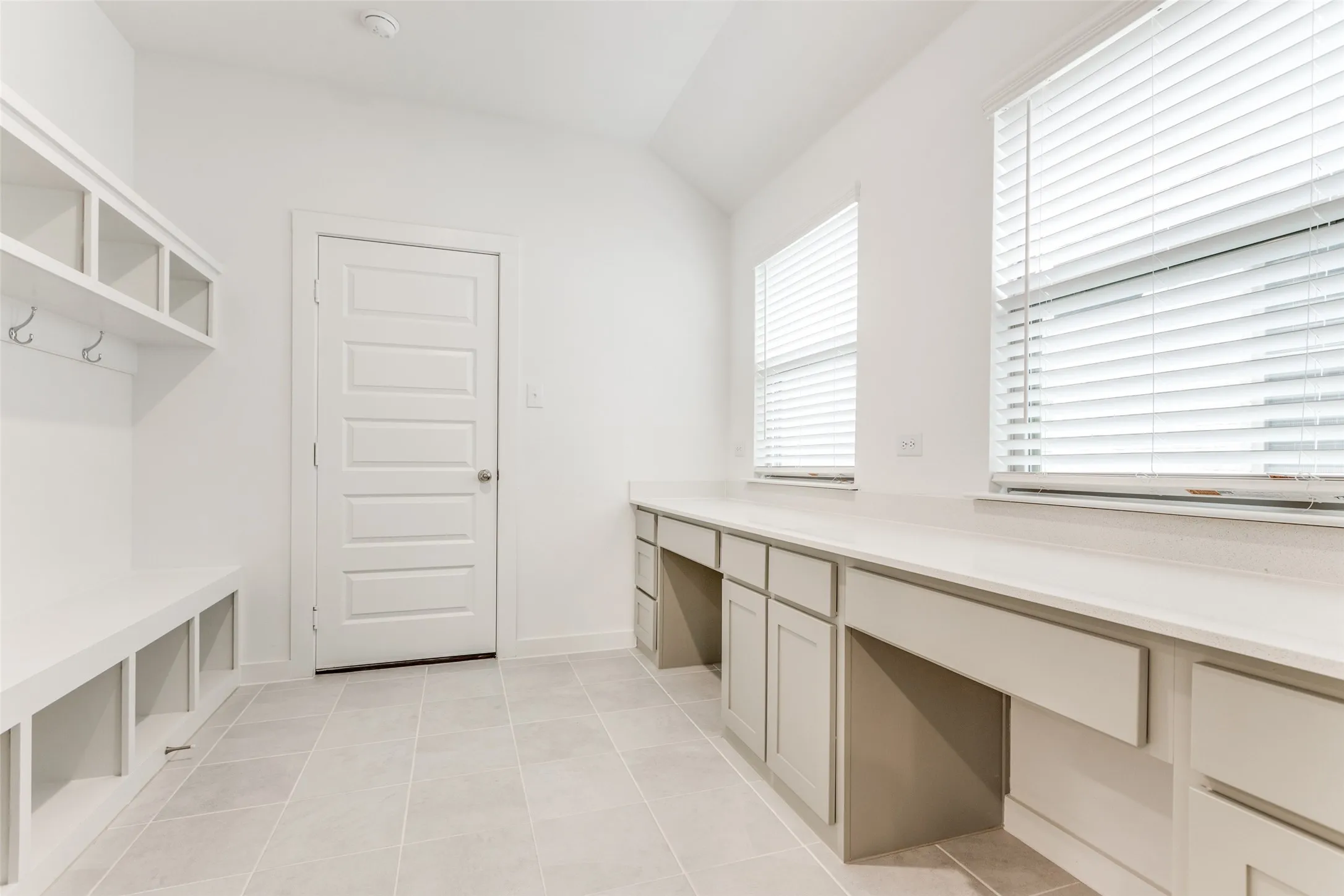Single Family Residence For Rent in Collin County , 4923 Bellhurst Drive, Princeton, Texas 75071, 3 Bedroom, 2 Bathroom, 2 Garage spaces, 1,992 Sqft, built in 2023, mls#21379410, Real Estate Agent in Princeton, Homes For Rent in Collin county, Homes For Rent in Princeton, Realtor in Princeton Texas, Real Estate Brokerage Independent Realty Texas, Luminita Cordes Realtor