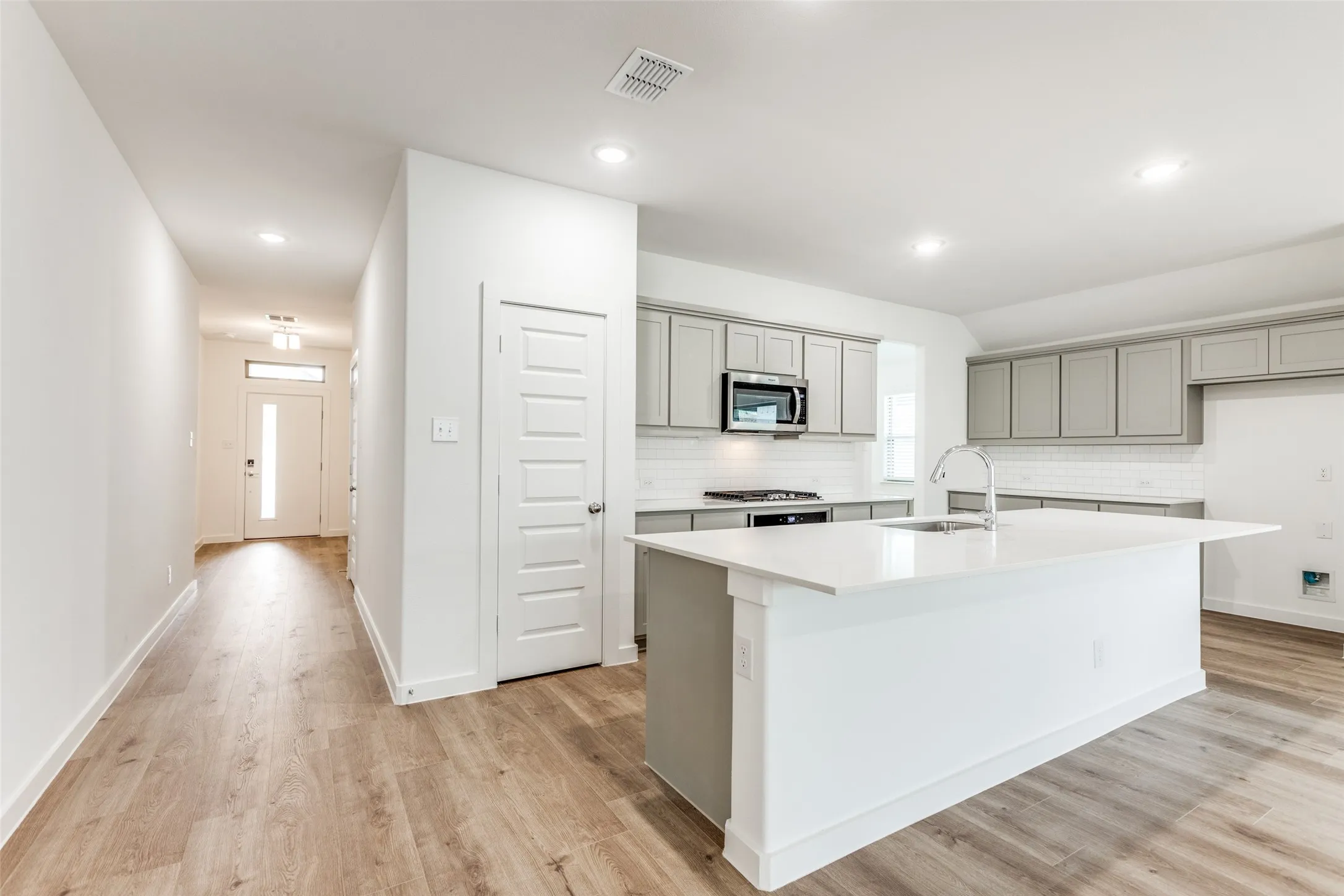 Single Family Residence For Rent in Collin County , 4923 Bellhurst Drive, Princeton, Texas 75071, 3 Bedroom, 2 Bathroom, 2 Garage spaces, 1,992 Sqft, built in 2023, mls#21379410, Real Estate Agent in Princeton, Homes For Rent in Collin county, Homes For Rent in Princeton, Realtor in Princeton Texas, Real Estate Brokerage Independent Realty Texas, Luminita Cordes Realtor