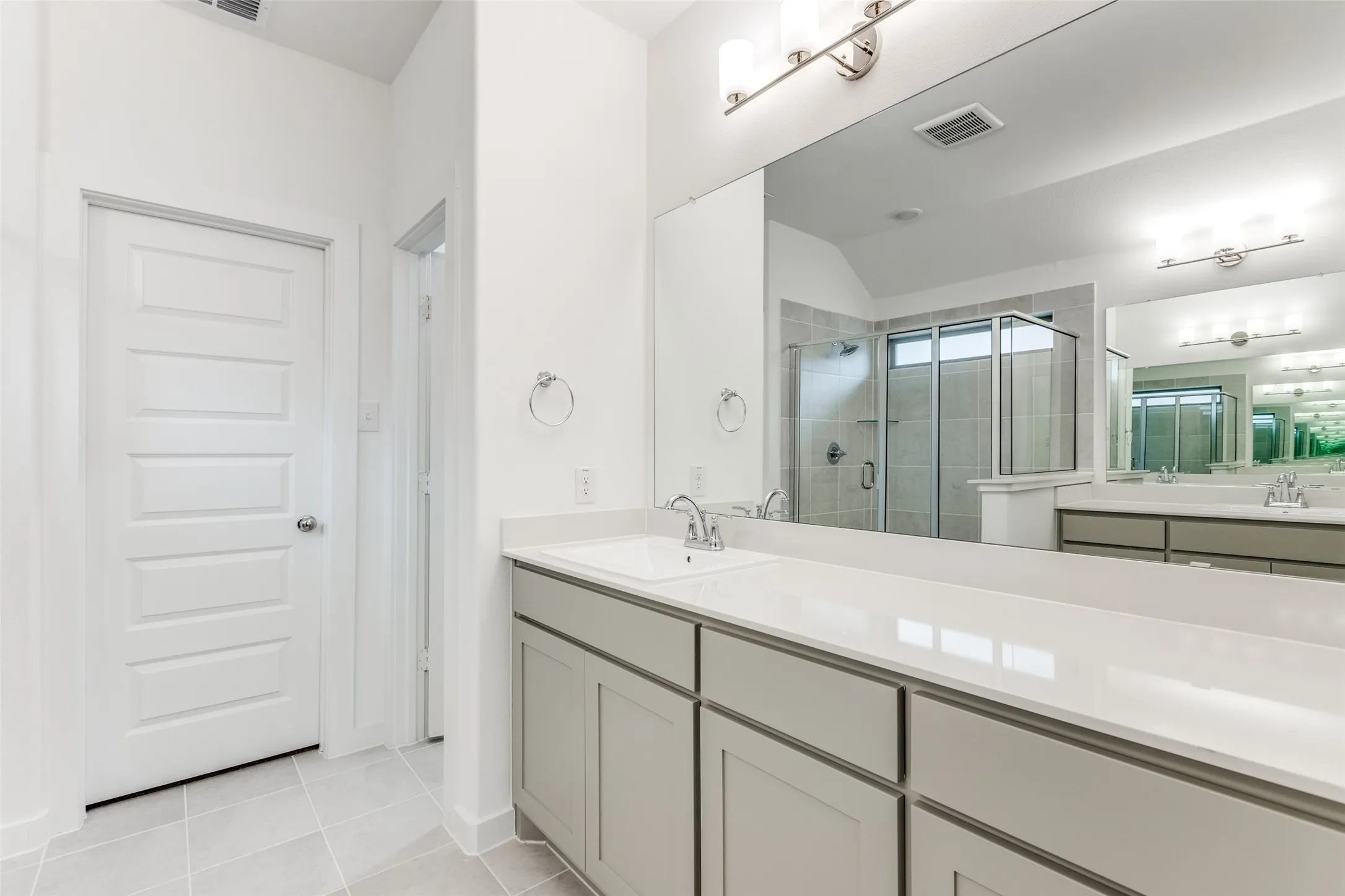 Single Family Residence For Rent in Collin County , 4923 Bellhurst Drive, Princeton, Texas 75071, 3 Bedroom, 2 Bathroom, 2 Garage spaces, 1,992 Sqft, built in 2023, mls#21379410, Real Estate Agent in Princeton, Homes For Rent in Collin county, Homes For Rent in Princeton, Realtor in Princeton Texas, Real Estate Brokerage Independent Realty Texas, Luminita Cordes Realtor