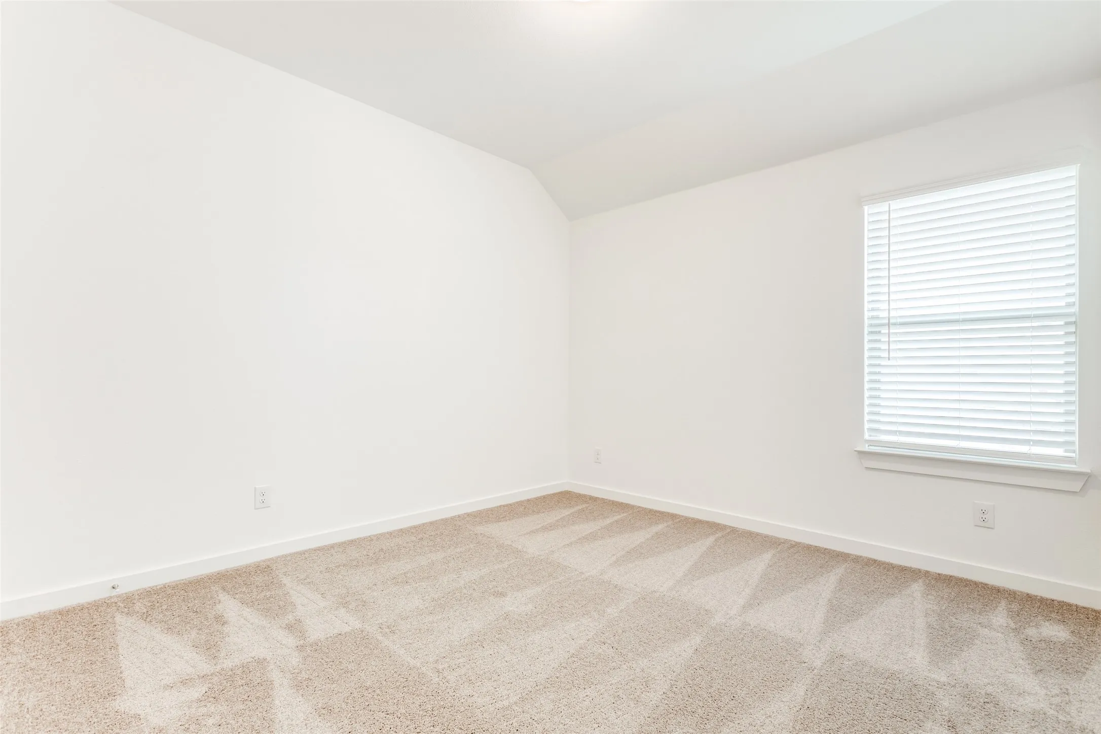 Single Family Residence For Rent in Collin County , 4923 Bellhurst Drive, Princeton, Texas 75071, 3 Bedroom, 2 Bathroom, 2 Garage spaces, 1,992 Sqft, built in 2023, mls#21379410, Real Estate Agent in Princeton, Homes For Rent in Collin county, Homes For Rent in Princeton, Realtor in Princeton Texas, Real Estate Brokerage Independent Realty Texas, Luminita Cordes Realtor