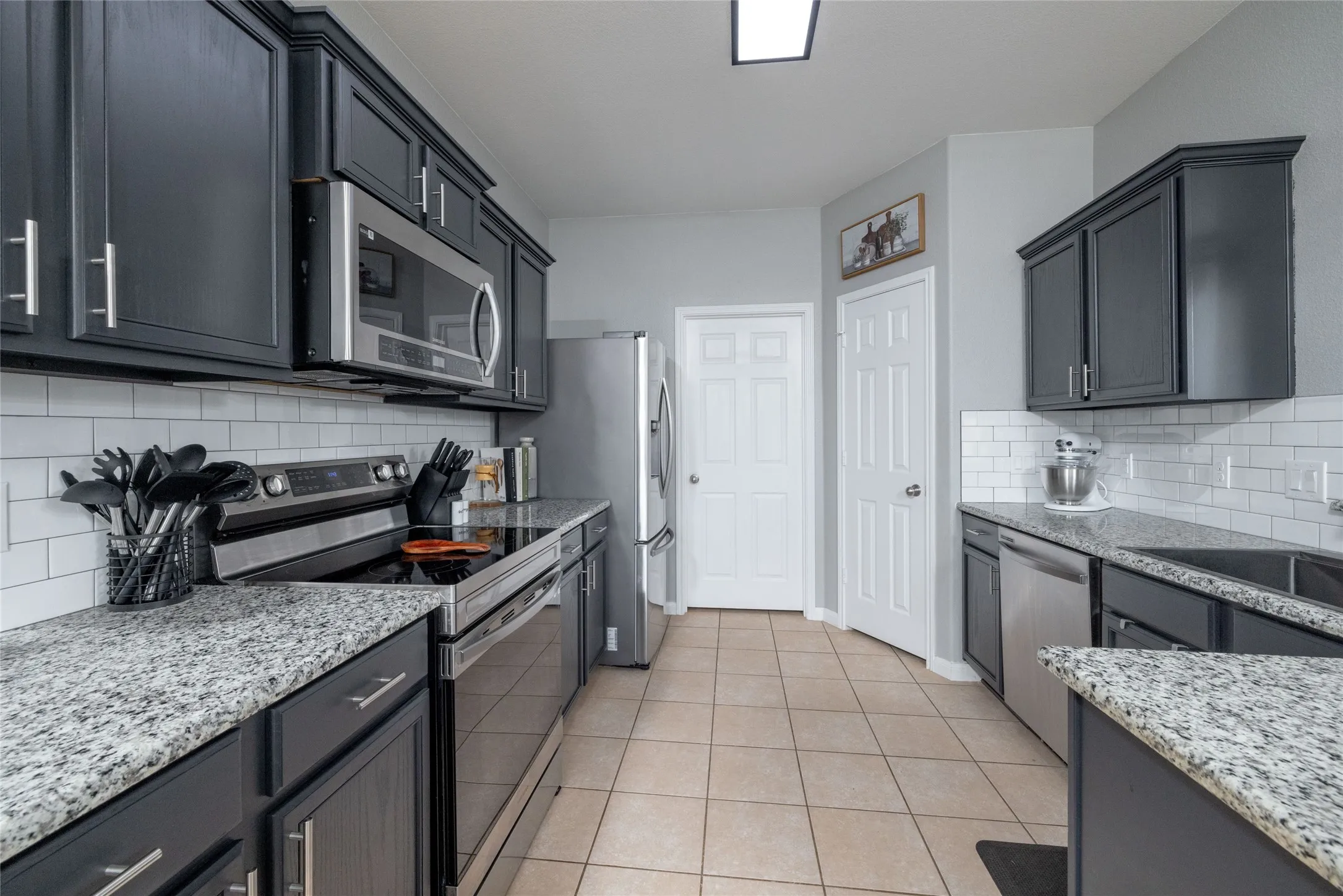 Single Family Residence For Sale in Wise County , 113 Dodge City Court, Newark, Texas 76071, 4 Bedroom, 3 Bathroom, 2 Garage spaces, 2,134 Sqft, built in 2011, mls#21381600, Real Estate Agent in Newark, Homes For Sale in Wise county, Homes For Sale in Newark, Realtor in Newark Texas, Real Estate Brokerage Independent Realty Texas, Luminita Cordes Realtor