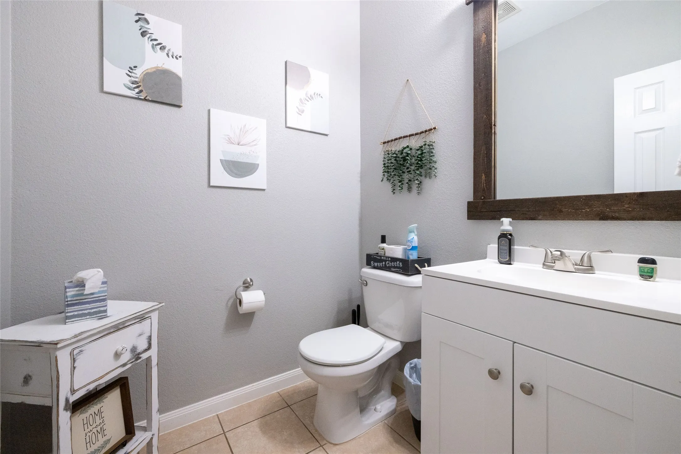 Single Family Residence For Sale in Wise County , 113 Dodge City Court, Newark, Texas 76071, 4 Bedroom, 3 Bathroom, 2 Garage spaces, 2,134 Sqft, built in 2011, mls#21381600, Real Estate Agent in Newark, Homes For Sale in Wise county, Homes For Sale in Newark, Realtor in Newark Texas, Real Estate Brokerage Independent Realty Texas, Luminita Cordes Realtor