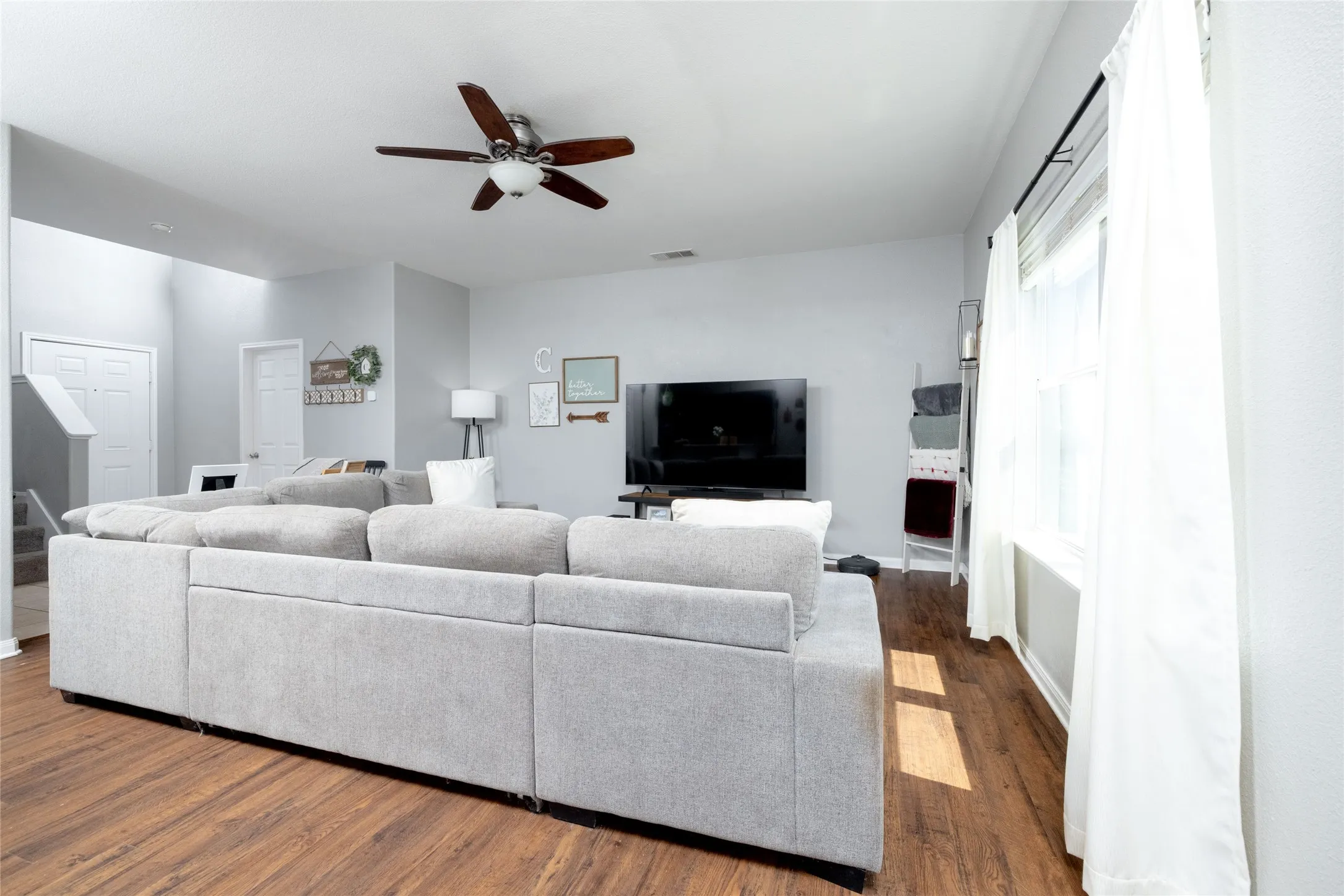 Single Family Residence For Sale in Wise County , 113 Dodge City Court, Newark, Texas 76071, 4 Bedroom, 3 Bathroom, 2 Garage spaces, 2,134 Sqft, built in 2011, mls#21381600, Real Estate Agent in Newark, Homes For Sale in Wise county, Homes For Sale in Newark, Realtor in Newark Texas, Real Estate Brokerage Independent Realty Texas, Luminita Cordes Realtor