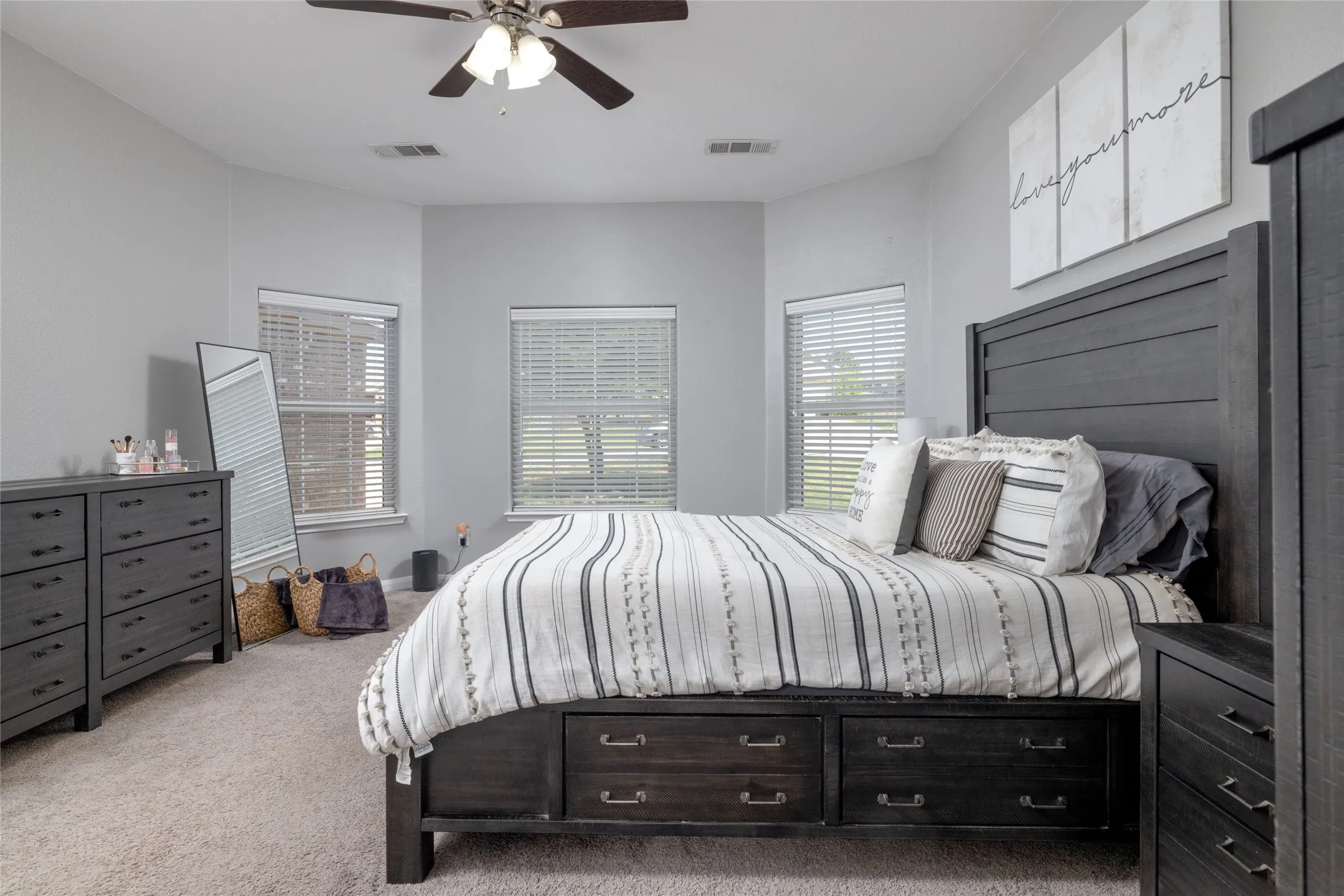 Single Family Residence For Sale in Wise County , 113 Dodge City Court, Newark, Texas 76071, 4 Bedroom, 3 Bathroom, 2 Garage spaces, 2,134 Sqft, built in 2011, mls#21381600, Real Estate Agent in Newark, Homes For Sale in Wise county, Homes For Sale in Newark, Realtor in Newark Texas, Real Estate Brokerage Independent Realty Texas, Luminita Cordes Realtor