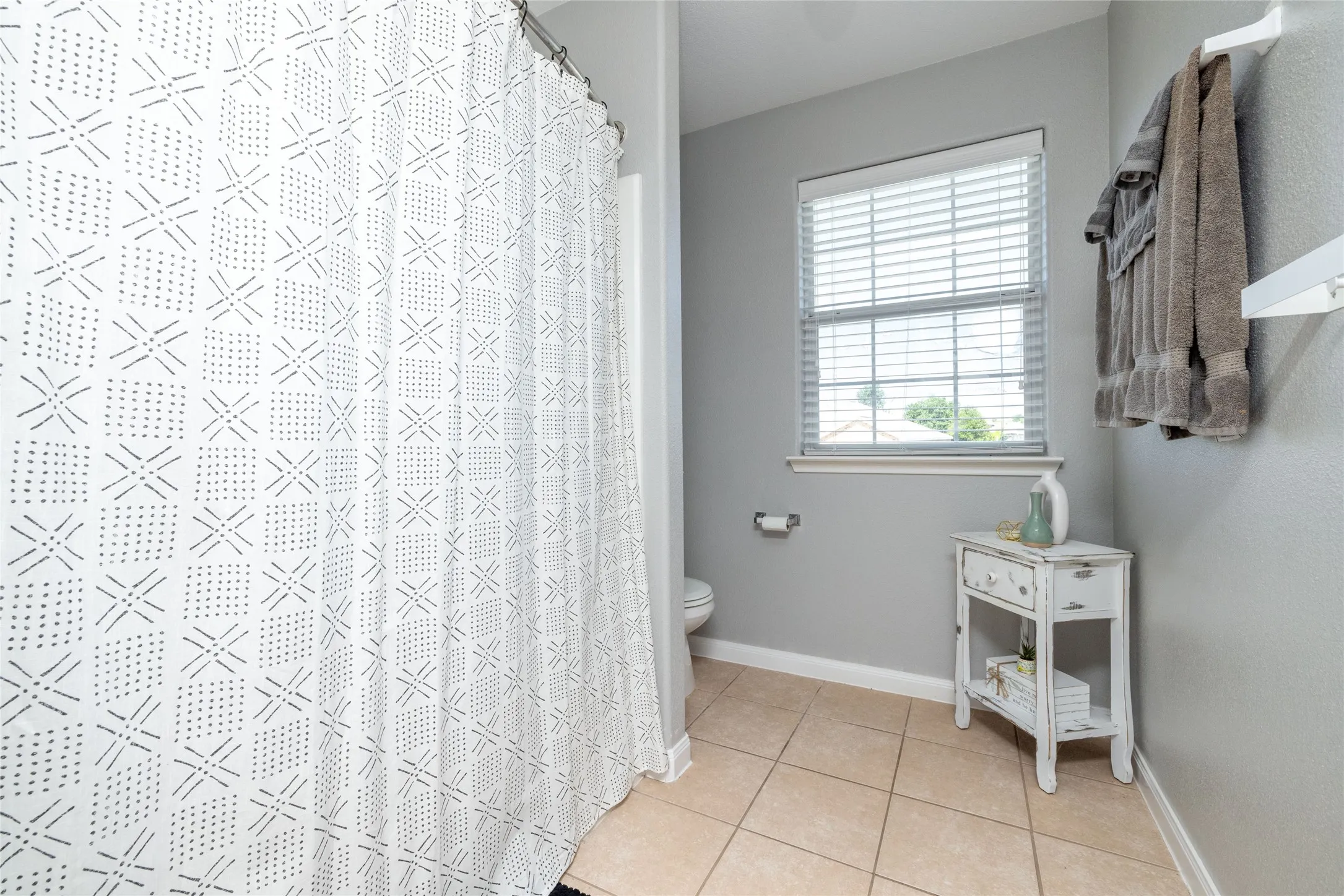 Single Family Residence For Sale in Wise County , 113 Dodge City Court, Newark, Texas 76071, 4 Bedroom, 3 Bathroom, 2 Garage spaces, 2,134 Sqft, built in 2011, mls#21381600, Real Estate Agent in Newark, Homes For Sale in Wise county, Homes For Sale in Newark, Realtor in Newark Texas, Real Estate Brokerage Independent Realty Texas, Luminita Cordes Realtor
