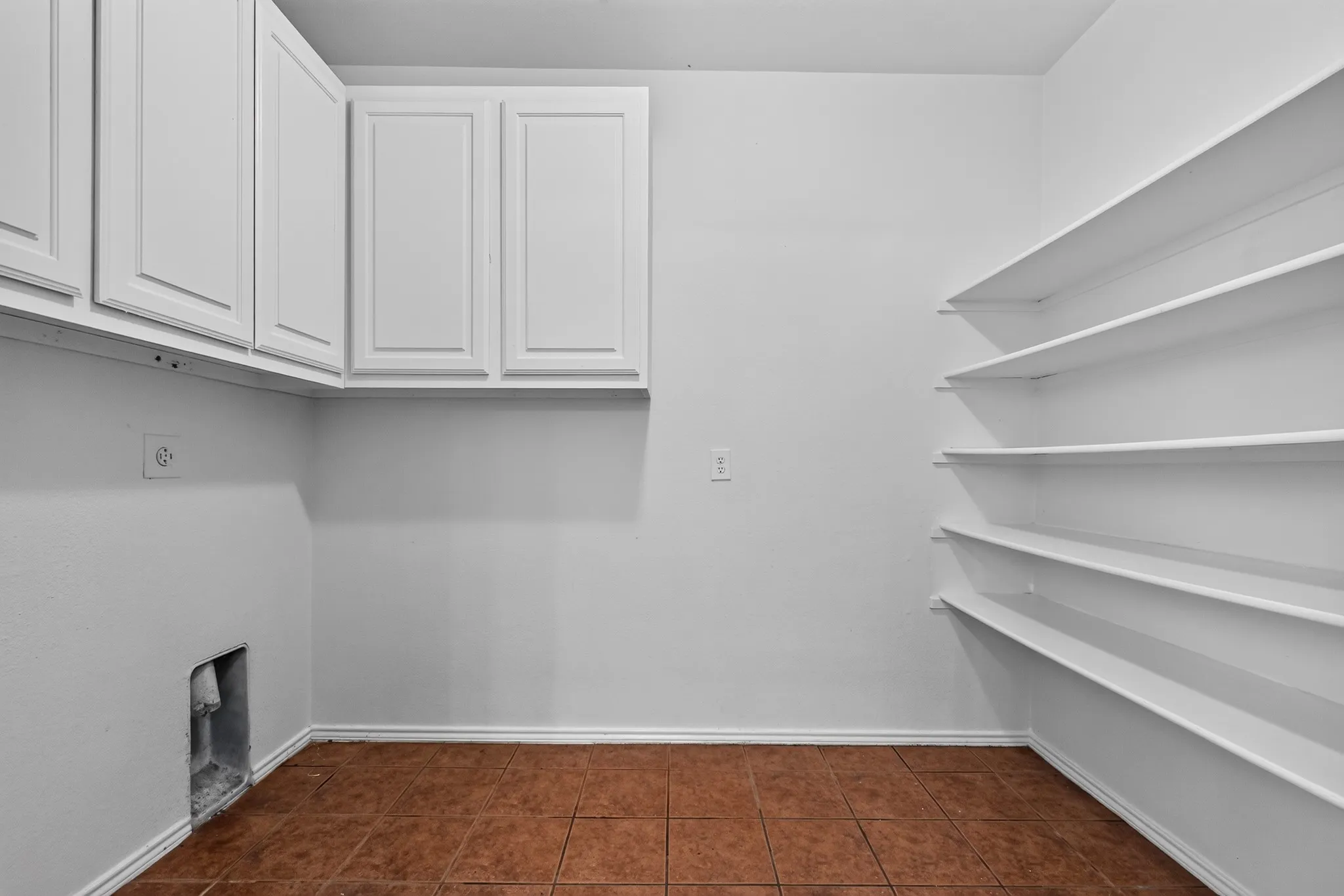 Single Family Residence For Rent in Kaufman County , 1009 Youkum Court, Forney, Texas 75126, 5 Bedroom, 3 Bathroom, 2 Garage spaces, 3,608 Sqft, built in 2006, mls#21381835, Real Estate Agent in Forney, Homes For Rent in Kaufman county, Homes For Rent in Forney, Realtor in Forney Texas, Real Estate Brokerage Independent Realty Texas, Luminita Cordes Realtor