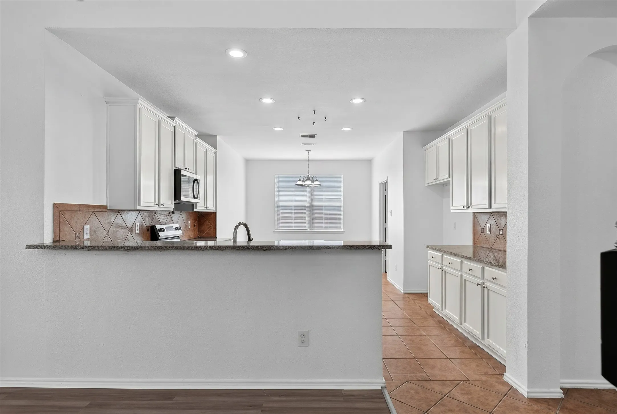 Single Family Residence For Rent in Kaufman County , 1009 Youkum Court, Forney, Texas 75126, 5 Bedroom, 3 Bathroom, 2 Garage spaces, 3,608 Sqft, built in 2006, mls#21381835, Real Estate Agent in Forney, Homes For Rent in Kaufman county, Homes For Rent in Forney, Realtor in Forney Texas, Real Estate Brokerage Independent Realty Texas, Luminita Cordes Realtor