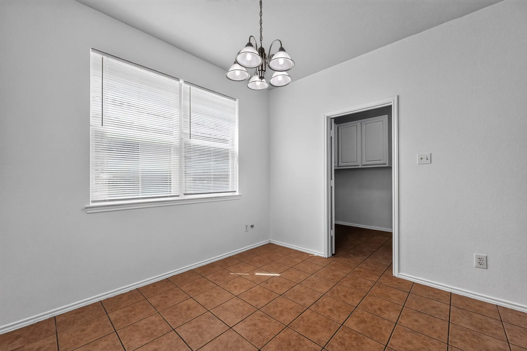 Single Family Residence For Rent in Kaufman County , 1009 Youkum Court, Forney, Texas 75126, 5 Bedroom, 3 Bathroom, 2 Garage spaces, 3,608 Sqft, built in 2006, mls#21381835, Real Estate Agent in Forney, Homes For Rent in Kaufman county, Homes For Rent in Forney, Realtor in Forney Texas, Real Estate Brokerage Independent Realty Texas, Luminita Cordes Realtor