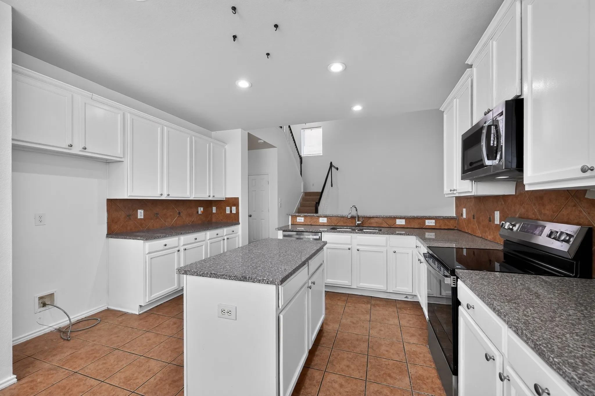 Single Family Residence For Rent in Kaufman County , 1009 Youkum Court, Forney, Texas 75126, 5 Bedroom, 3 Bathroom, 2 Garage spaces, 3,608 Sqft, built in 2006, mls#21381835, Real Estate Agent in Forney, Homes For Rent in Kaufman county, Homes For Rent in Forney, Realtor in Forney Texas, Real Estate Brokerage Independent Realty Texas, Luminita Cordes Realtor