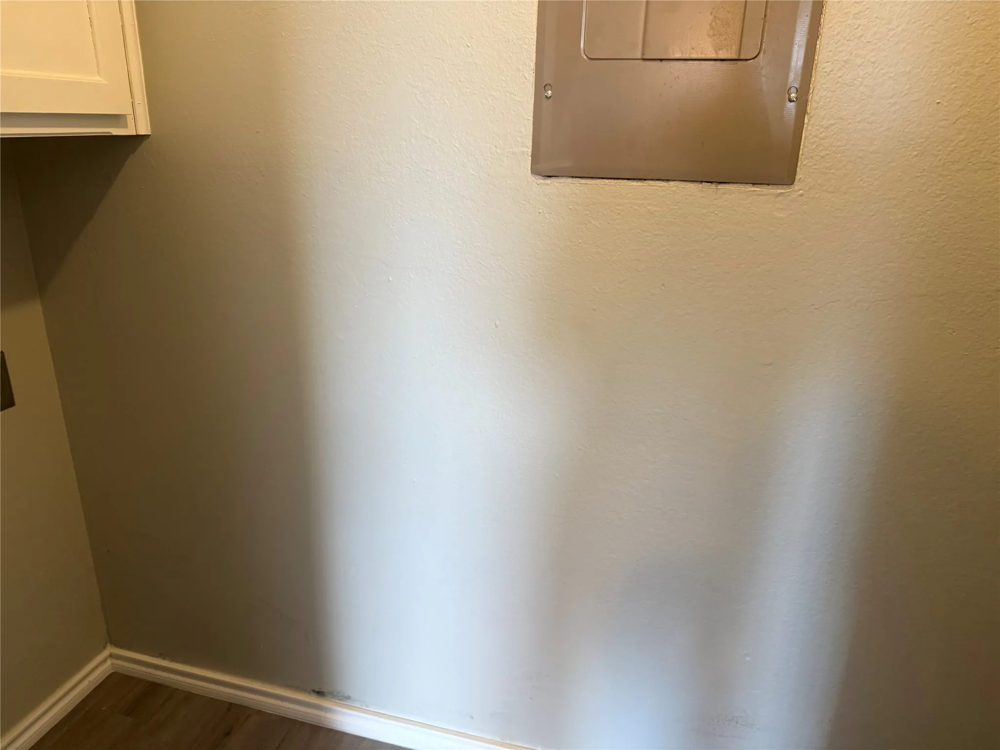 Townhouse For Rent in Tarrant County , 111 Peachtree Court B, Kennedale, Texas 76060, 3 Bedroom, 2 Bathroom, Garage spaces, 1,174 Sqft, built in 1984, mls#21381933, Real Estate Agent in Kennedale, Homes For Rent in Tarrant county, Homes For Rent in Kennedale, Realtor in Kennedale Texas, Real Estate Brokerage Independent Realty Texas, Luminita Cordes Realtor