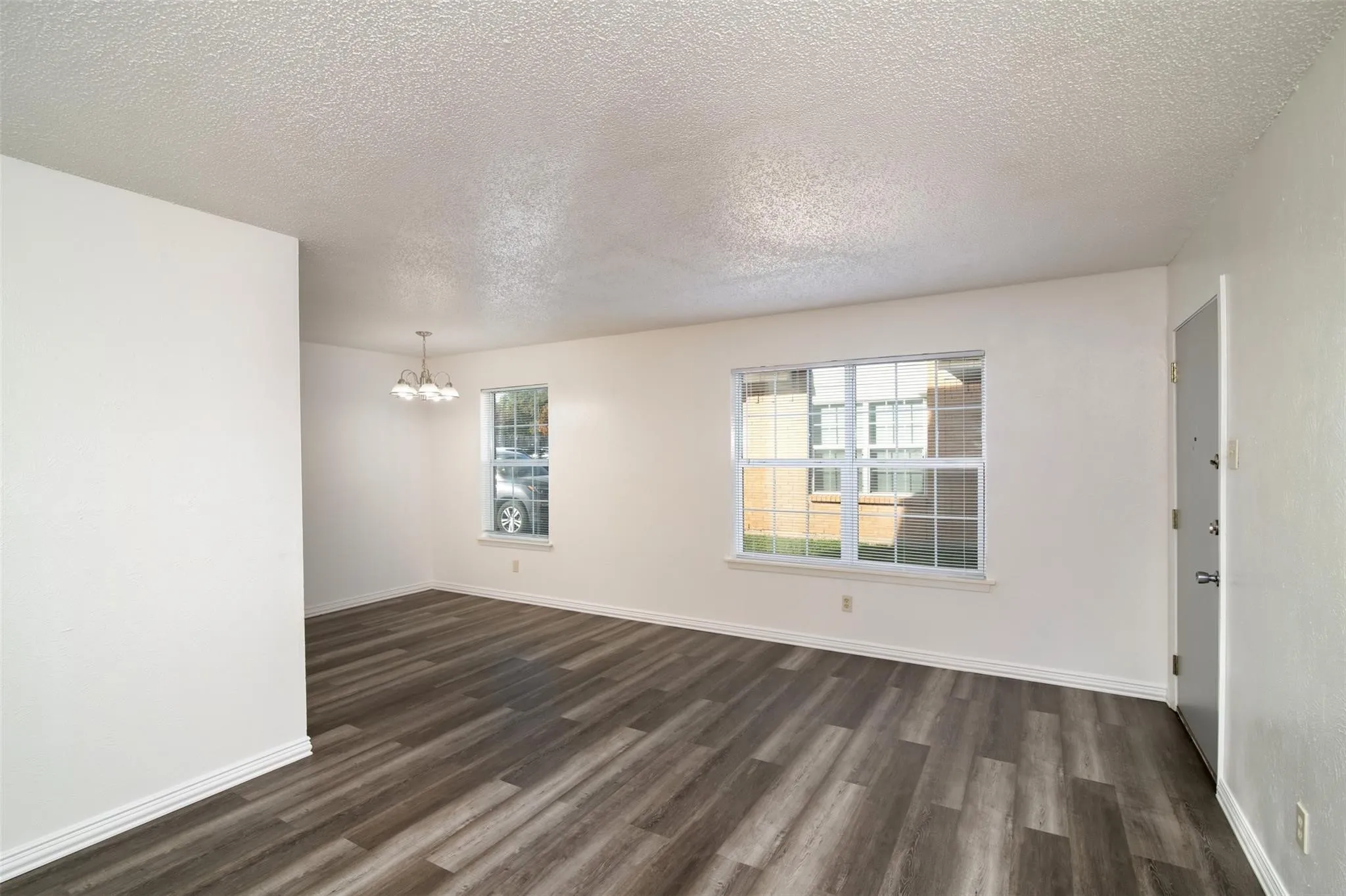 Apartment For Rent in Tarrant County , 7054 Glenview Drive 71, North Richland Hills, Texas 76180, 1 Bedroom, 1 Bathroom, Garage spaces, 714 Sqft, built in 1969, mls#21381935, Real Estate Agent in North Richland Hills, Homes For Rent in Tarrant county, Homes For Rent in North Richland Hills, Realtor in North Richland Hills Texas, Real Estate Brokerage Independent Realty Texas, Luminita Cordes Realtor