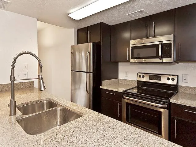 Condominium For Rent in Dallas County , 5909 Birchbrook Drive 206, Dallas, Texas 75206, 2 Bedroom, 2 Bathroom, Garage spaces, 1,124 Sqft, built in 1970, mls#21381943, Real Estate Agent in Dallas, Homes For Rent in Dallas county, Homes For Rent in Dallas, Realtor in Dallas Texas, Real Estate Brokerage Independent Realty Texas, Luminita Cordes Realtor