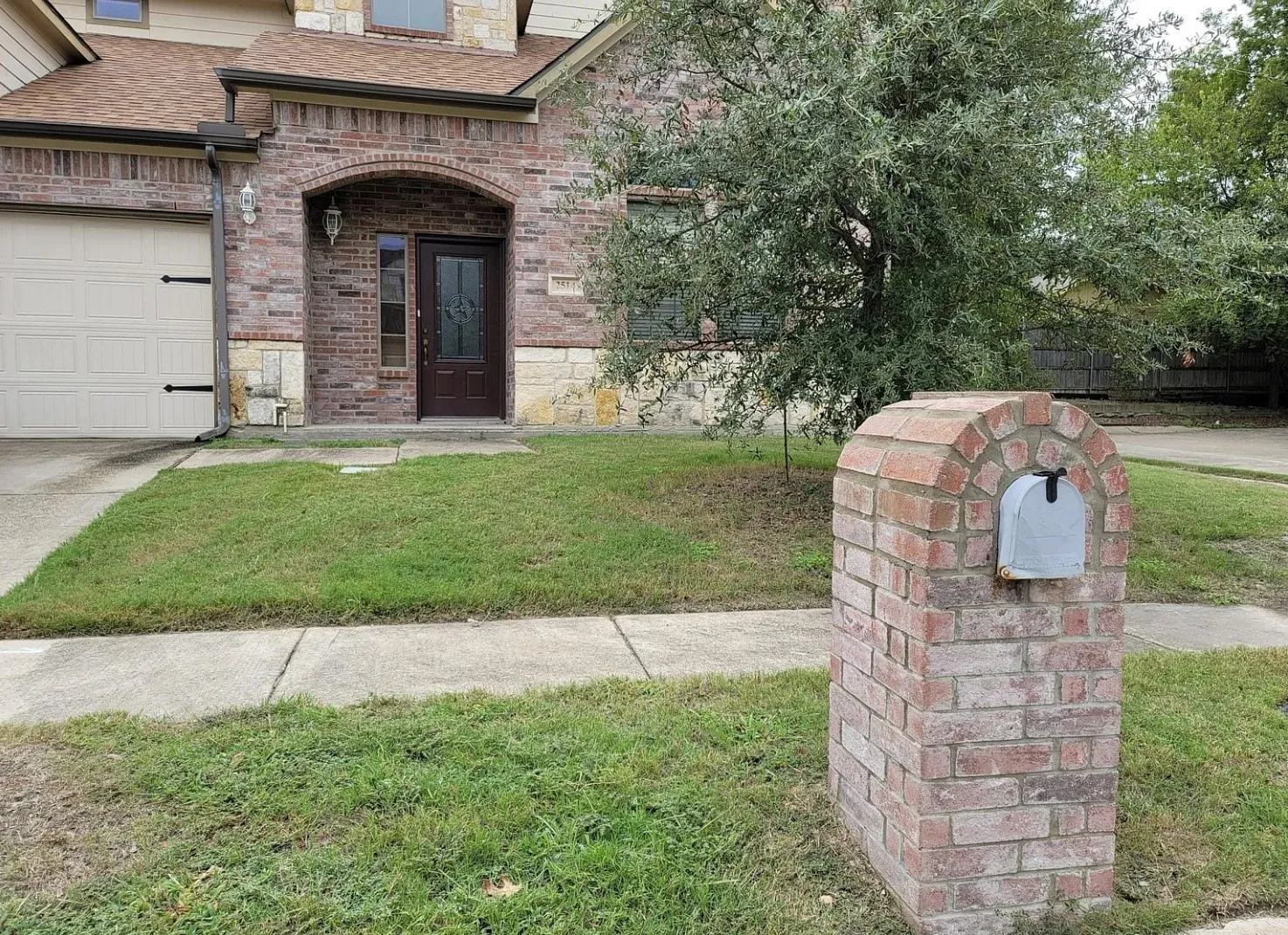 Townhouse For Rent in Dallas County , 2514 Apollo Villa Road, Garland, Texas 75044, 3 Bedroom, 3 Bathroom, 2 Garage spaces, 1,764 Sqft, built in 2008, mls#21381944, Real Estate Agent in Garland, Homes For Rent in Dallas county, Homes For Rent in Garland, Realtor in Garland Texas, Real Estate Brokerage Independent Realty Texas, Luminita Cordes Realtor