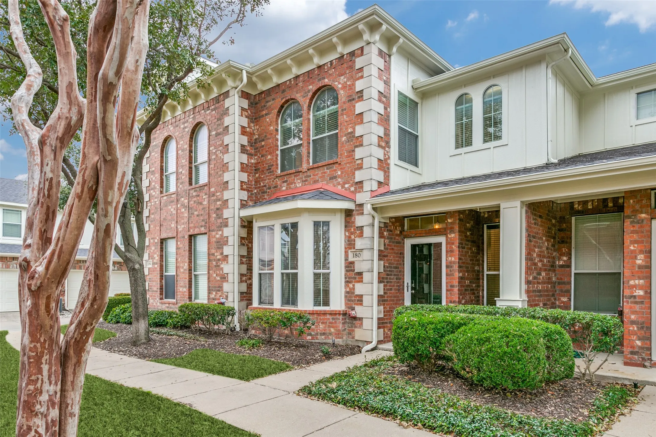 Townhouse For Sale in Denton County , 180 Leonard Street, Lewisville, Texas 75057, 3 Bedroom, 3 Bathroom, 2 Garage spaces, 1,505 Sqft, built in 2006, mls#21375939, Real Estate Agent in Lewisville, Homes For Sale in Denton county, Homes For Sale in Lewisville, Realtor in Lewisville Texas, Real Estate Brokerage Independent Realty Texas, Luminita Cordes Realtor