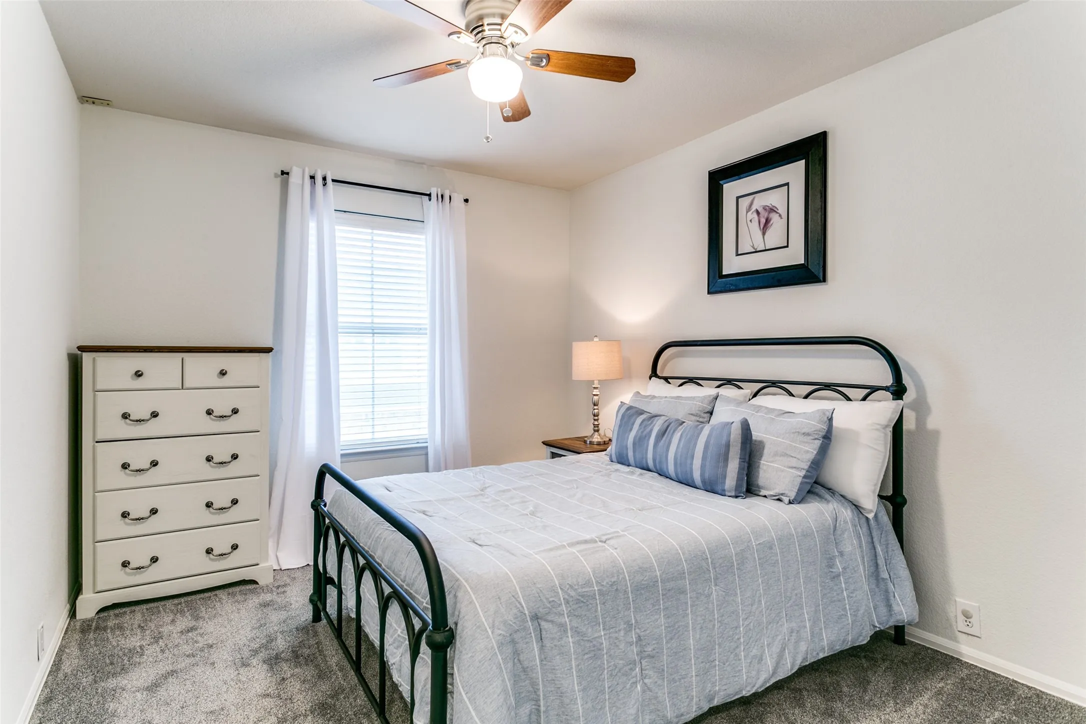 Townhouse For Sale in Denton County , 180 Leonard Street, Lewisville, Texas 75057, 3 Bedroom, 3 Bathroom, 2 Garage spaces, 1,505 Sqft, built in 2006, mls#21375939, Real Estate Agent in Lewisville, Homes For Sale in Denton county, Homes For Sale in Lewisville, Realtor in Lewisville Texas, Real Estate Brokerage Independent Realty Texas, Luminita Cordes Realtor