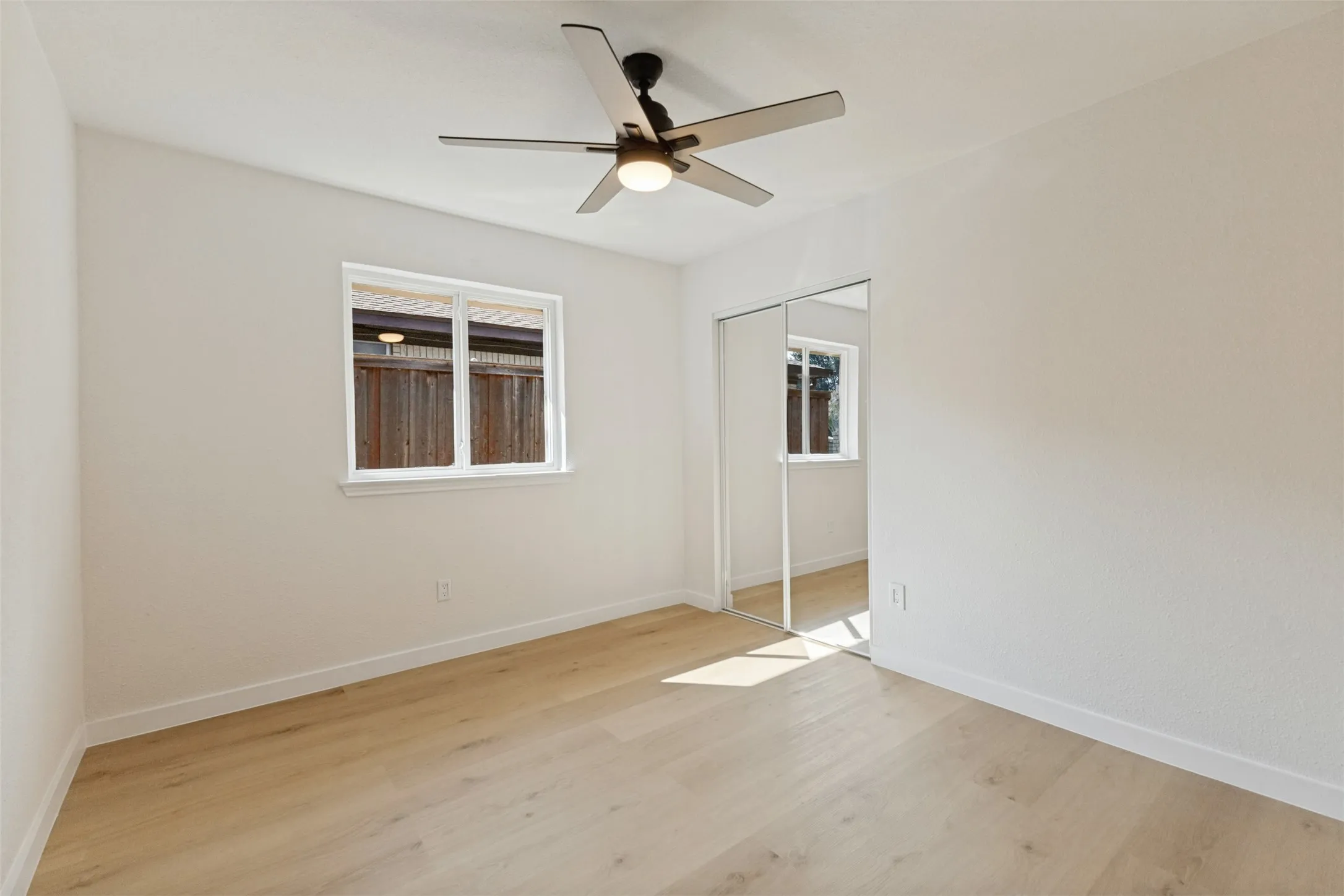Single Family Residence For Sale in Dallas County , 4925 Willowhaven Circle, Garland, Texas 75043, 4 Bedroom, 2 Bathroom, 2 Garage spaces, 1,890 Sqft, built in 1980, mls#21380776, Real Estate Agent in Garland, Homes For Sale in Dallas county, Homes For Sale in Garland, Realtor in Garland Texas, Real Estate Brokerage Independent Realty Texas, Luminita Cordes Realtor