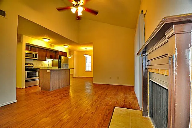 Apartment For Rent in Dallas County , 6910 Skillman Street 2012, Dallas, Texas 75231, 2 Bedroom, 2 Bathroom, Garage spaces, 917 Sqft, built in 1983, mls#21381961, Real Estate Agent in Dallas, Homes For Rent in Dallas county, Homes For Rent in Dallas, Realtor in Dallas Texas, Real Estate Brokerage Independent Realty Texas, Luminita Cordes Realtor