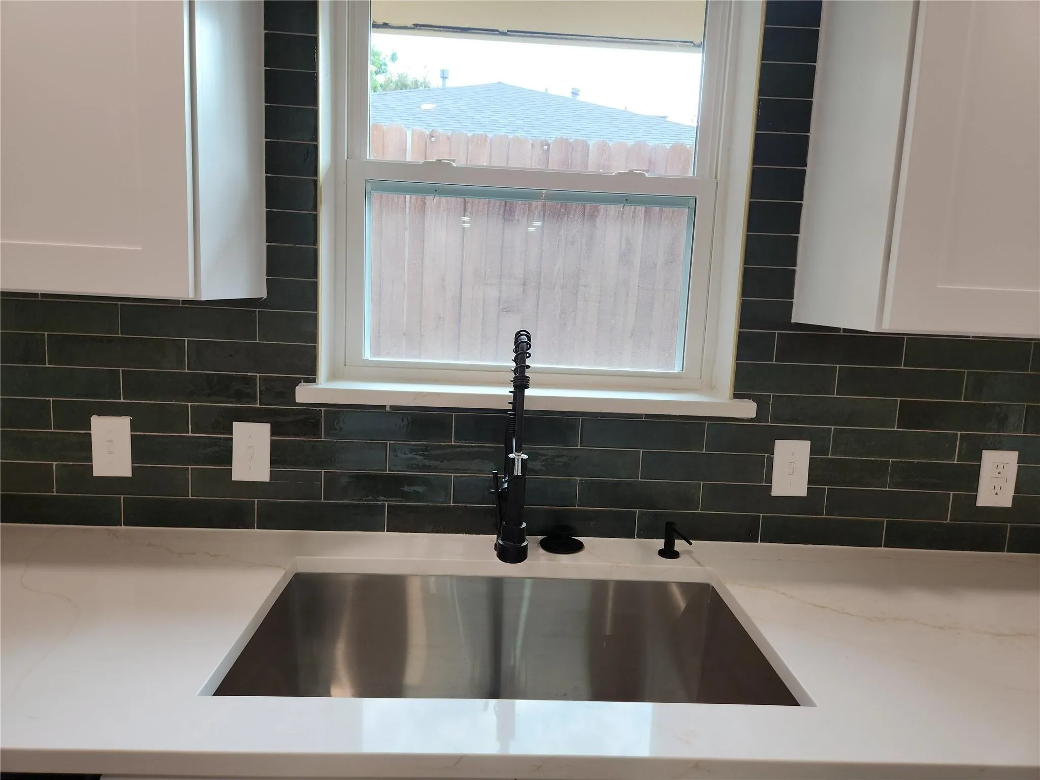 Single Family Residence For Rent in Collin County , 2705 Chadwick Drive, Plano, Texas 75075, 4 Bedroom, 3 Bathroom, 2 Garage spaces, 1,807 Sqft, built in 1972, mls#21381968, Real Estate Agent in Plano, Homes For Rent in Collin county, Homes For Rent in Plano, Realtor in Plano Texas, Real Estate Brokerage Independent Realty Texas, Luminita Cordes Realtor
