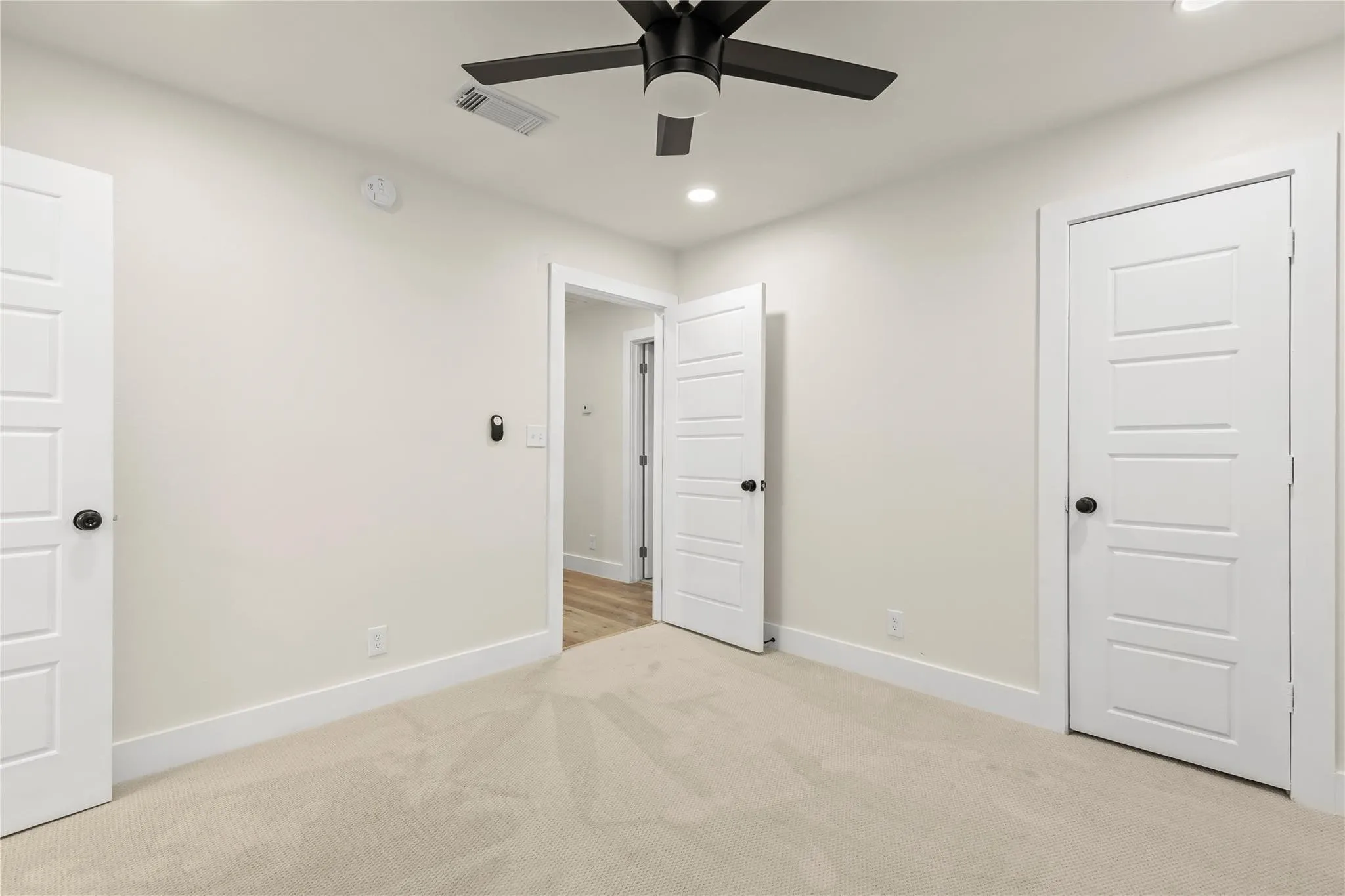 Single Family Residence For Rent in Collin County , 2705 Chadwick Drive, Plano, Texas 75075, 4 Bedroom, 3 Bathroom, 2 Garage spaces, 1,807 Sqft, built in 1972, mls#21381968, Real Estate Agent in Plano, Homes For Rent in Collin county, Homes For Rent in Plano, Realtor in Plano Texas, Real Estate Brokerage Independent Realty Texas, Luminita Cordes Realtor