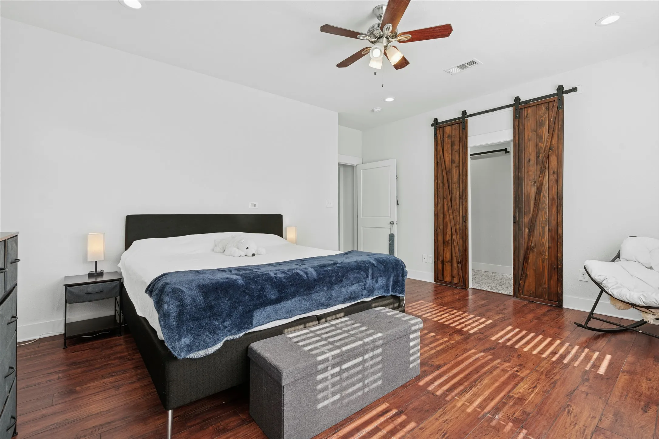Single Family Residence For Rent in Tarrant County , 2844 S Adams Street, Fort Worth, Texas 76110, 3 Bedroom, 2 Bathroom, 2 Garage spaces, 1,885 Sqft, built in 1921, mls#21381972, Real Estate Agent in Fort Worth, Homes For Rent in Tarrant county, Homes For Rent in Fort Worth, Realtor in Fort Worth Texas, Real Estate Brokerage Independent Realty Texas, Luminita Cordes Realtor