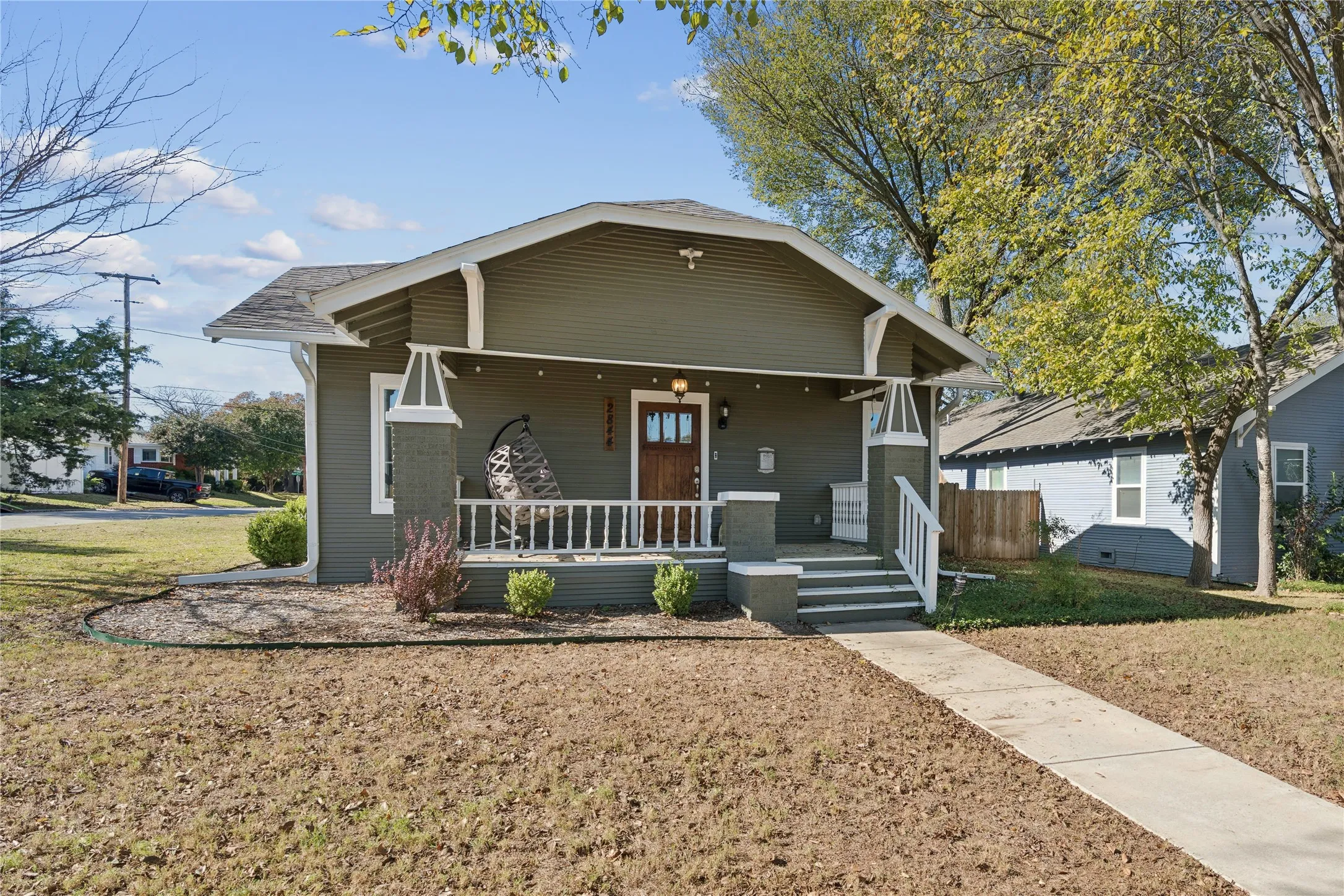 Single Family Residence For Rent in Tarrant County , 2844 S Adams Street, Fort Worth, Texas 76110, 3 Bedroom, 2 Bathroom, 2 Garage spaces, 1,885 Sqft, built in 1921, mls#21381972, Real Estate Agent in Fort Worth, Homes For Rent in Tarrant county, Homes For Rent in Fort Worth, Realtor in Fort Worth Texas, Real Estate Brokerage Independent Realty Texas, Luminita Cordes Realtor