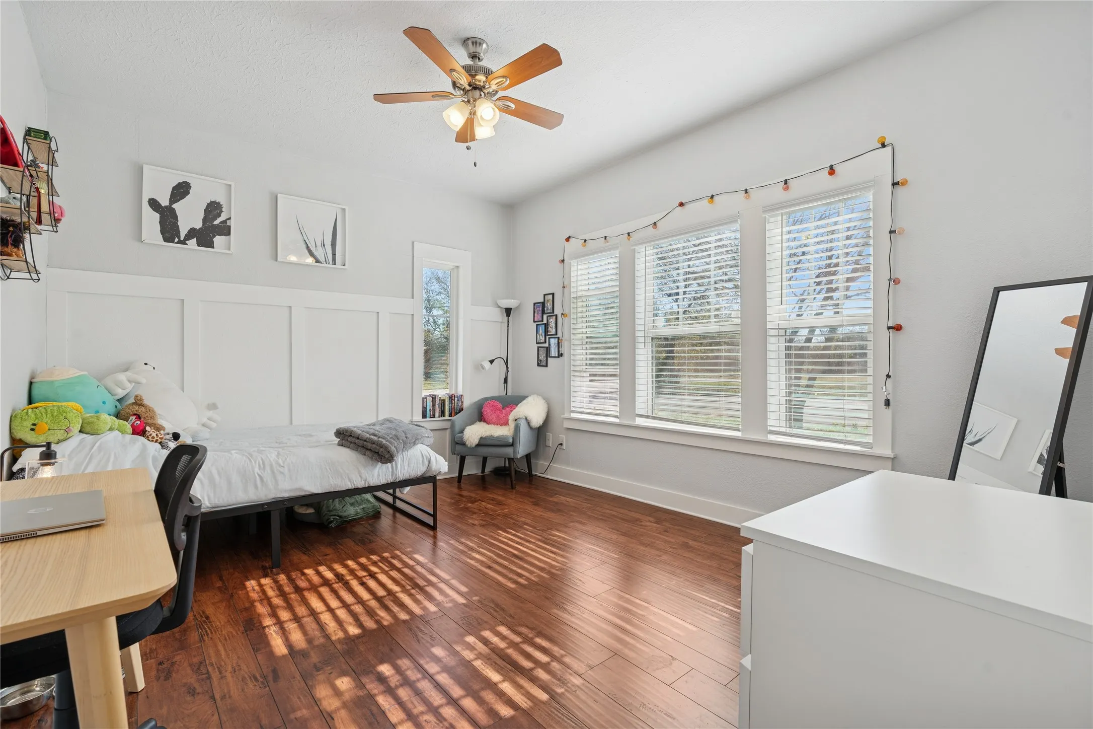 Single Family Residence For Rent in Tarrant County , 2844 S Adams Street, Fort Worth, Texas 76110, 3 Bedroom, 2 Bathroom, 2 Garage spaces, 1,885 Sqft, built in 1921, mls#21381972, Real Estate Agent in Fort Worth, Homes For Rent in Tarrant county, Homes For Rent in Fort Worth, Realtor in Fort Worth Texas, Real Estate Brokerage Independent Realty Texas, Luminita Cordes Realtor