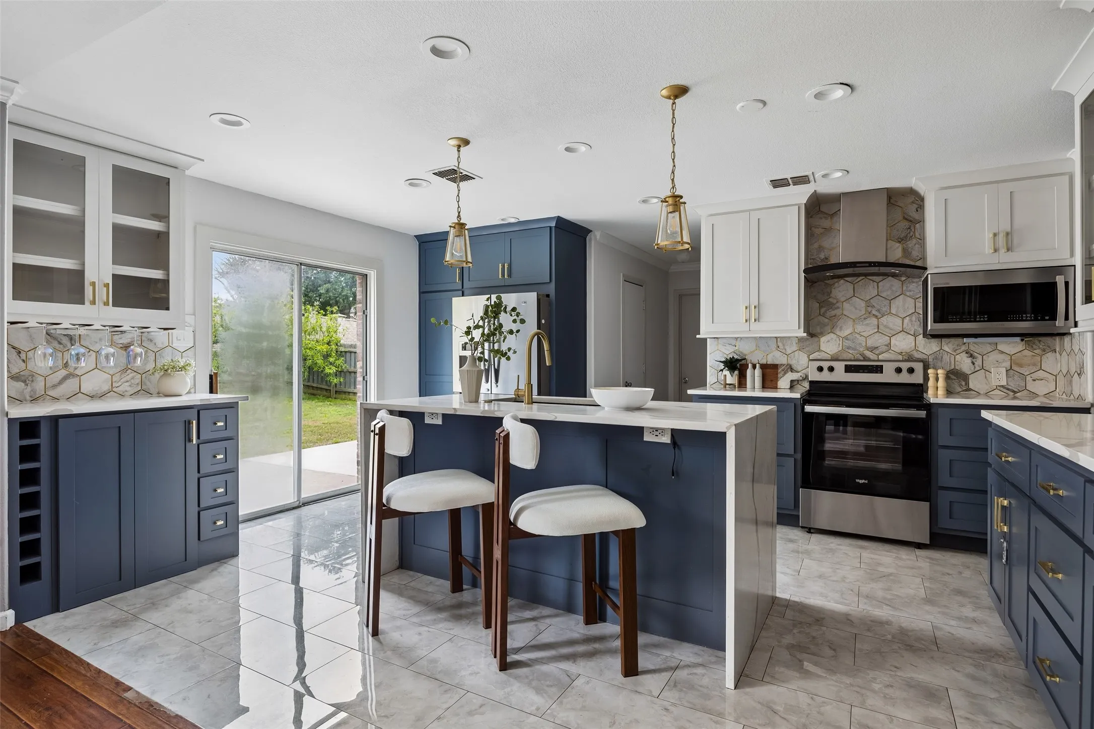 Single Family Residence For Rent in Collin County , 320 Mesa Verde Way, Wylie, Texas 75098, 4 Bedroom, 3 Bathroom, 2 Garage spaces, 2,603 Sqft, built in 2005, mls#21381962, Real Estate Agent in Wylie, Homes For Rent in Collin county, Homes For Rent in Wylie, Realtor in Wylie Texas, Real Estate Brokerage Independent Realty Texas, Luminita Cordes Realtor