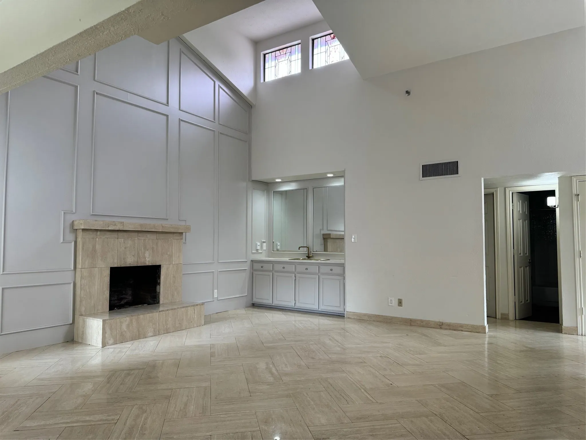 Spacious living with vaulter ceiling