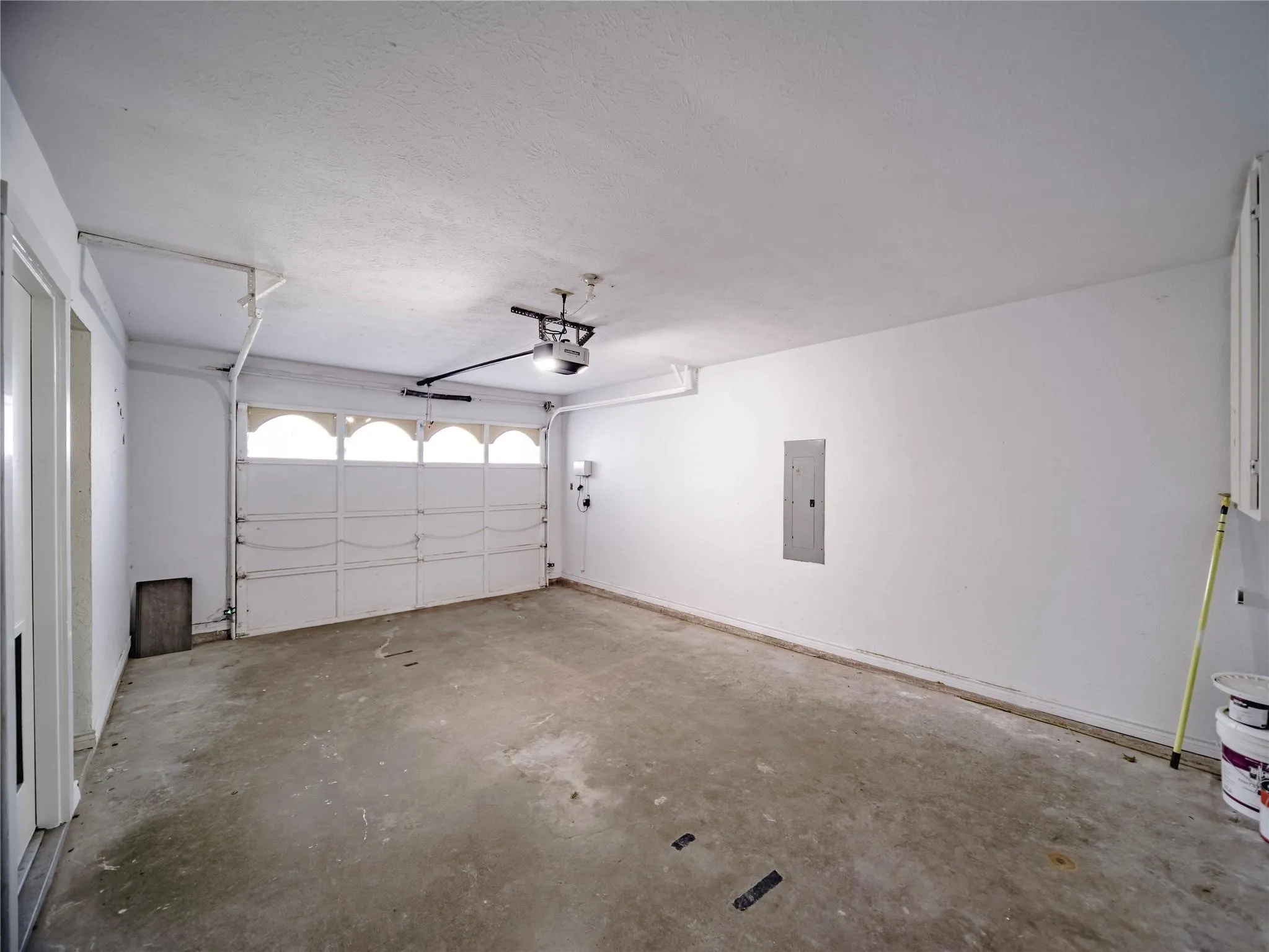 1 car garage